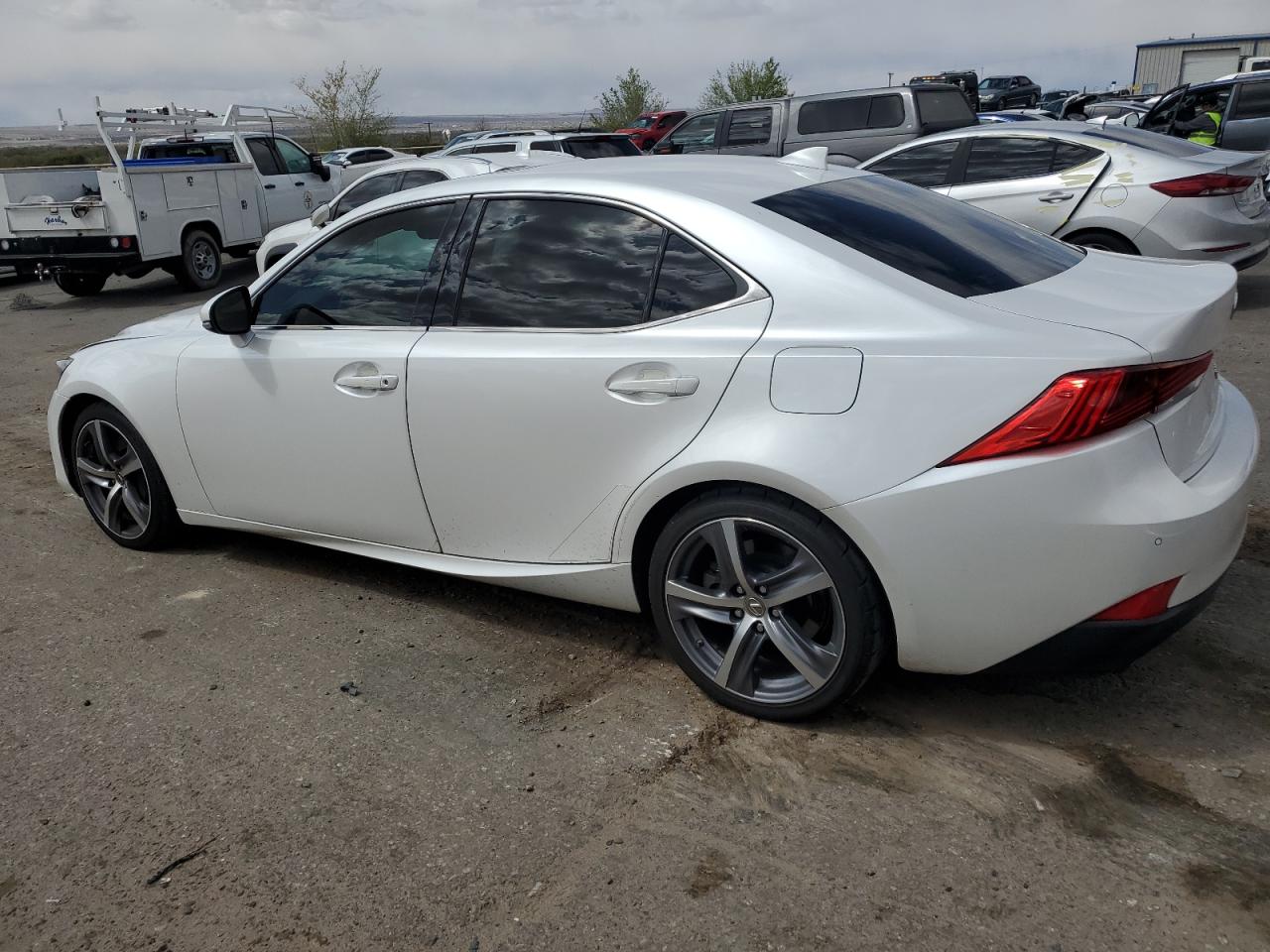 Photo 1 VIN: JTHBA1D2XK5087787 - LEXUS IS 