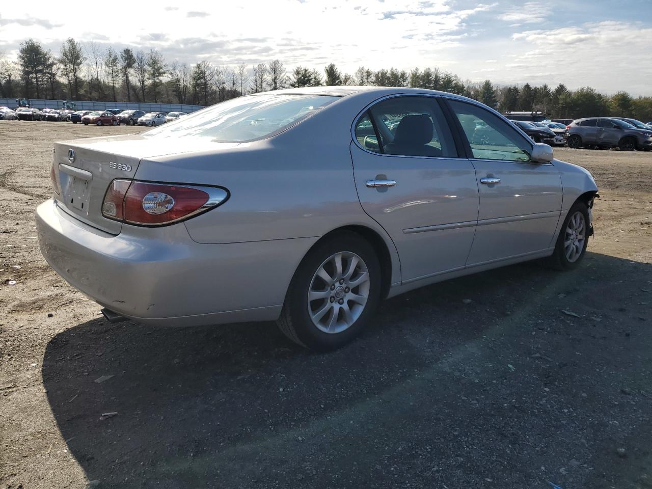 Photo 2 VIN: JTHBA30G040014828 - LEXUS ES 330 