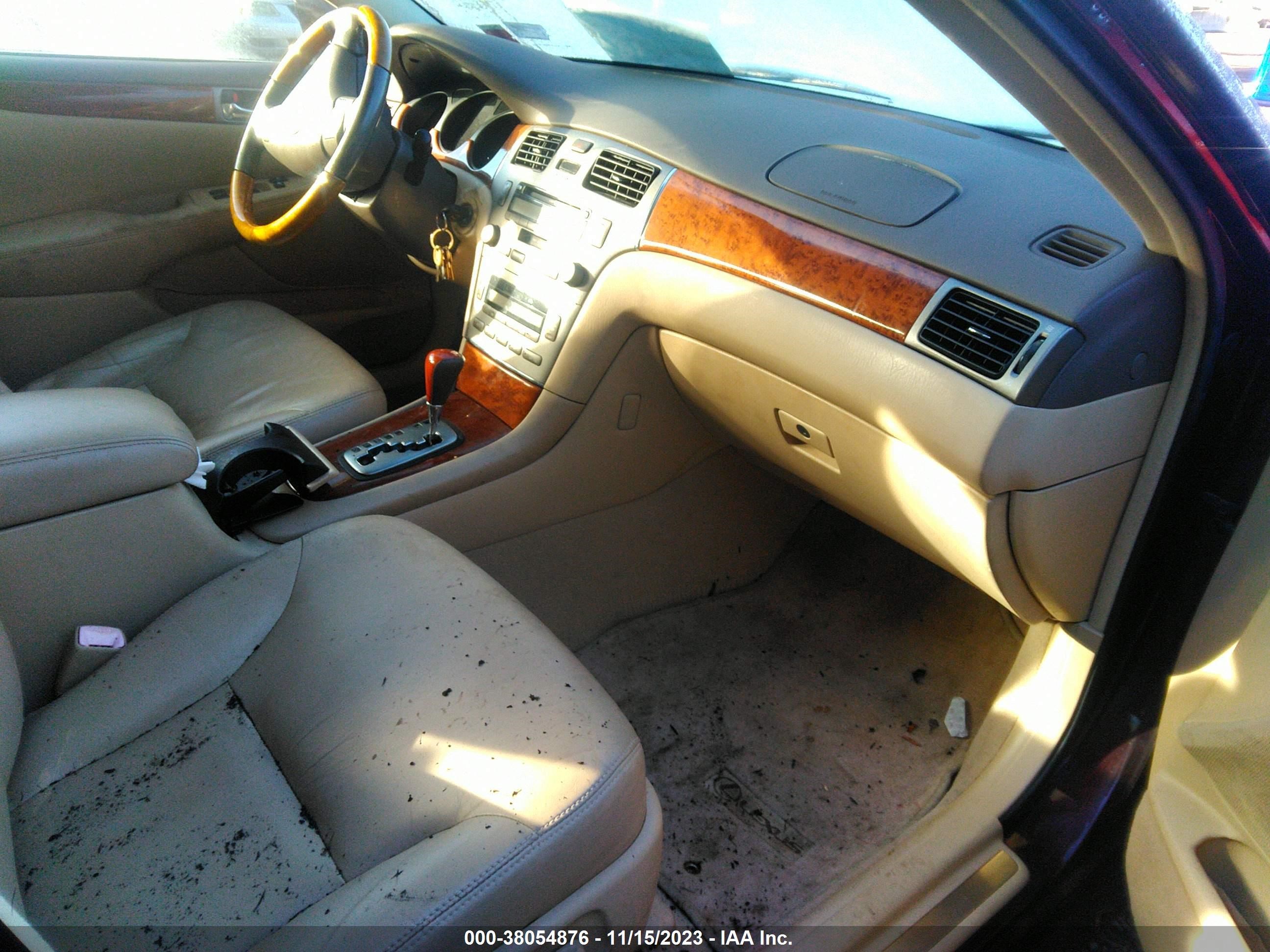 Photo 4 VIN: JTHBA30G055062575 - LEXUS ES 