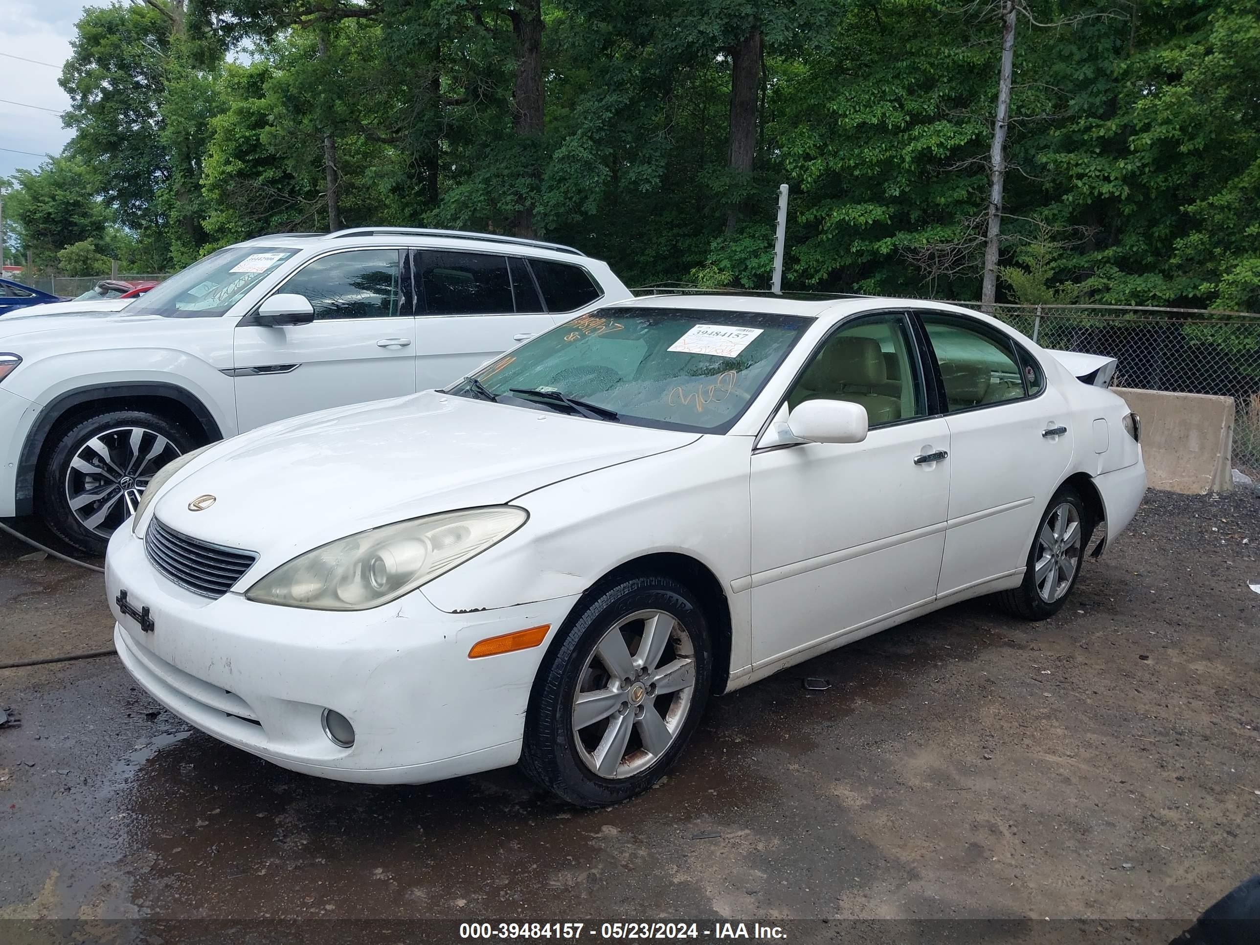 Photo 1 VIN: JTHBA30G055065797 - LEXUS ES 