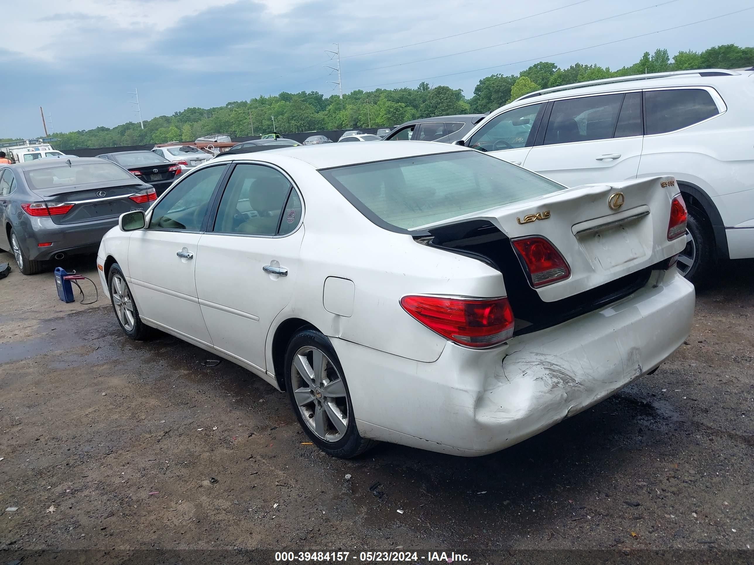 Photo 2 VIN: JTHBA30G055065797 - LEXUS ES 