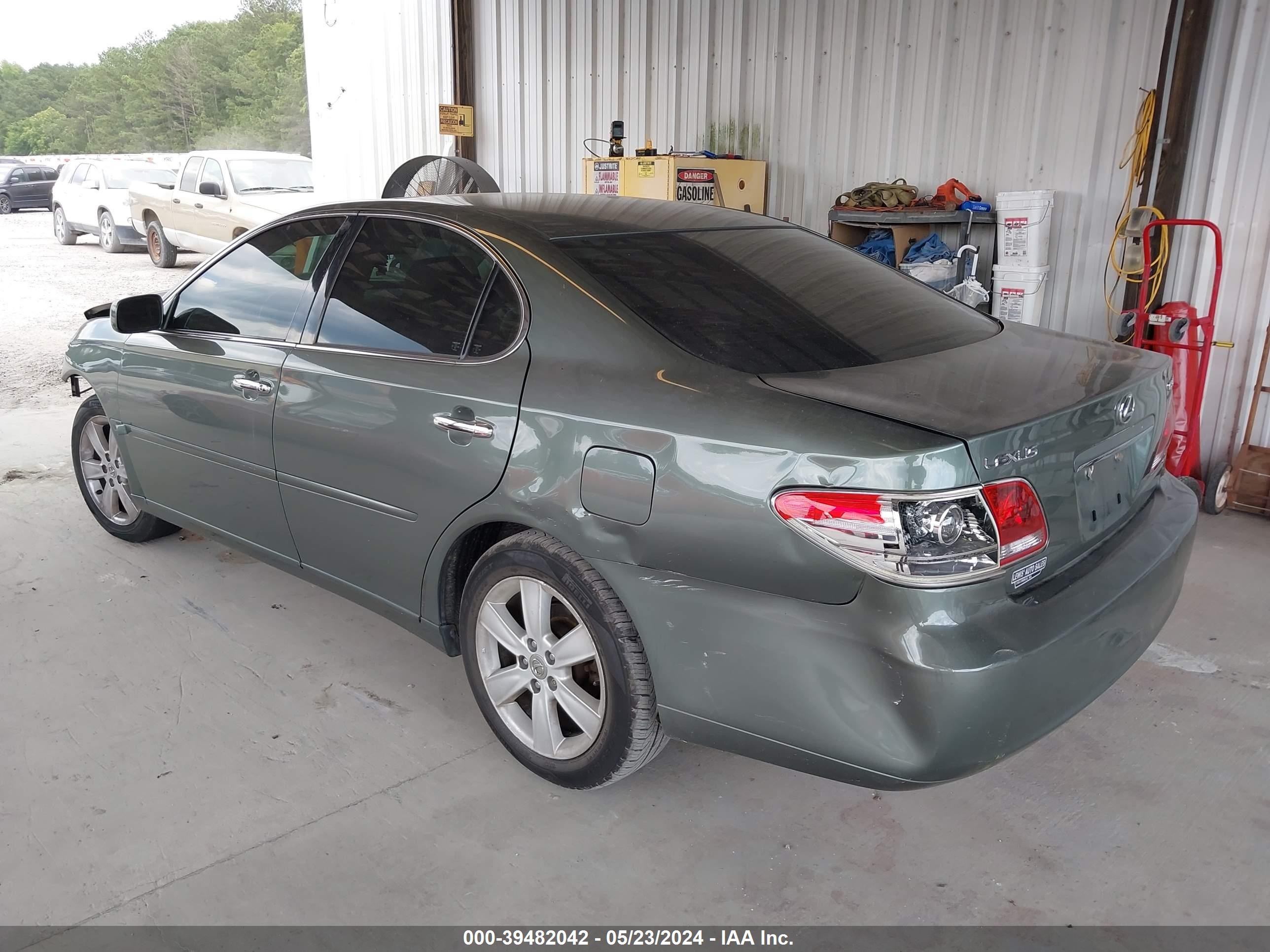 Photo 2 VIN: JTHBA30G055124931 - LEXUS ES 