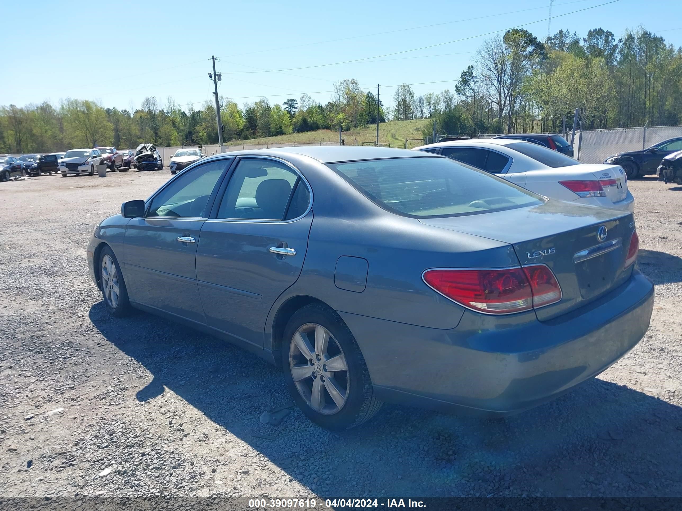 Photo 2 VIN: JTHBA30G065166596 - LEXUS ES 