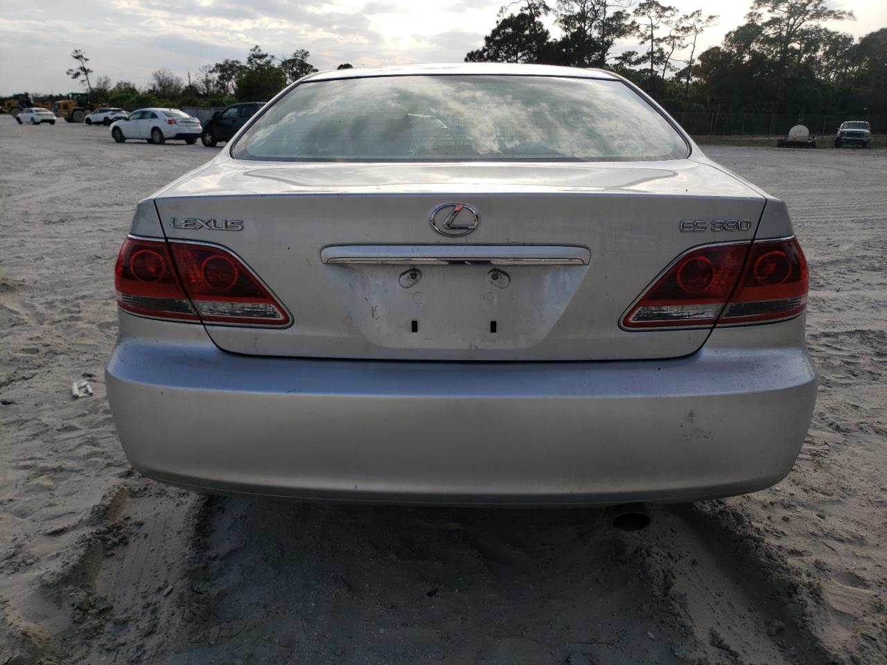 Photo 5 VIN: JTHBA30G155085492 - LEXUS ES 