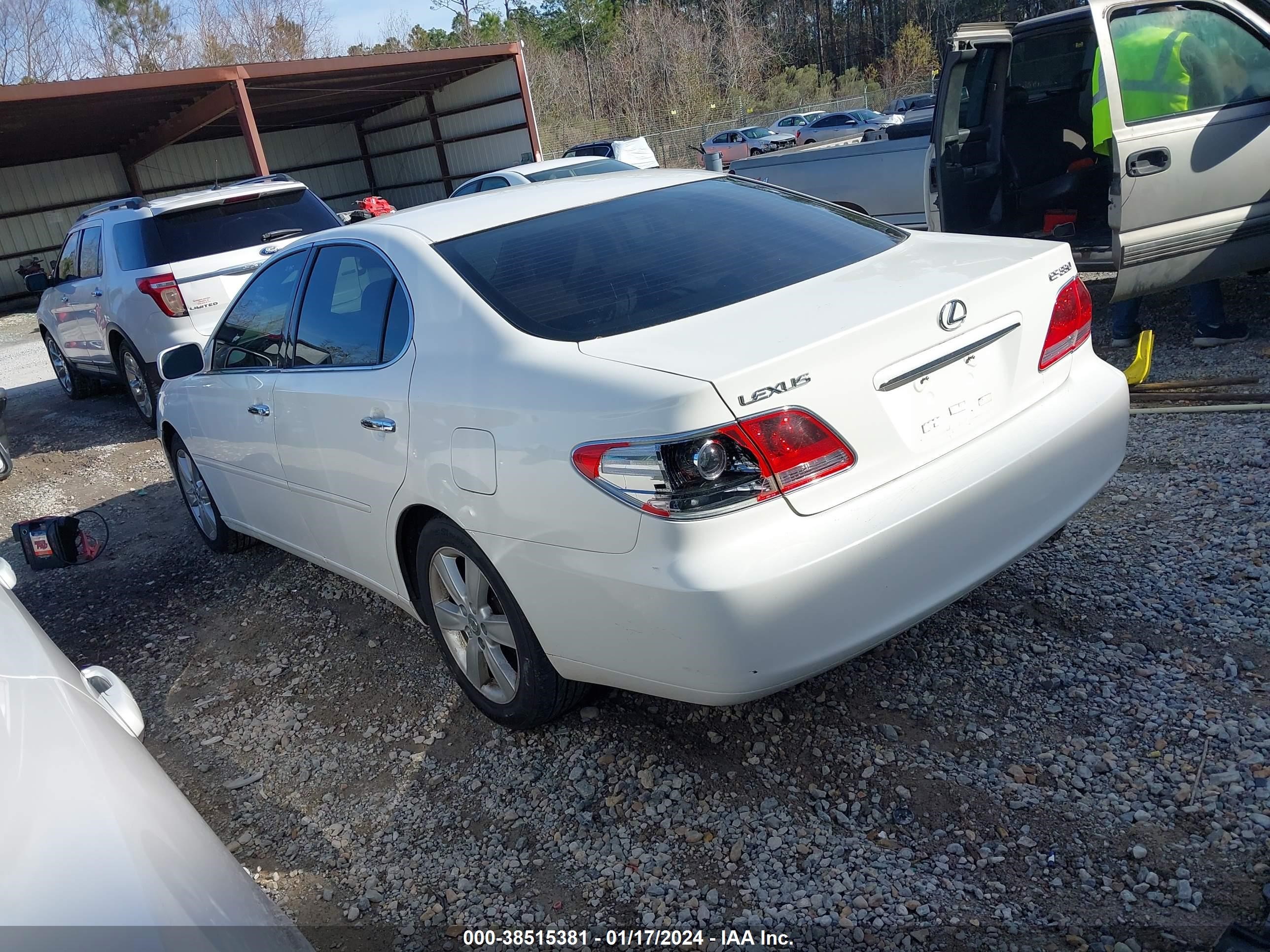 Photo 2 VIN: JTHBA30G155088392 - LEXUS ES 