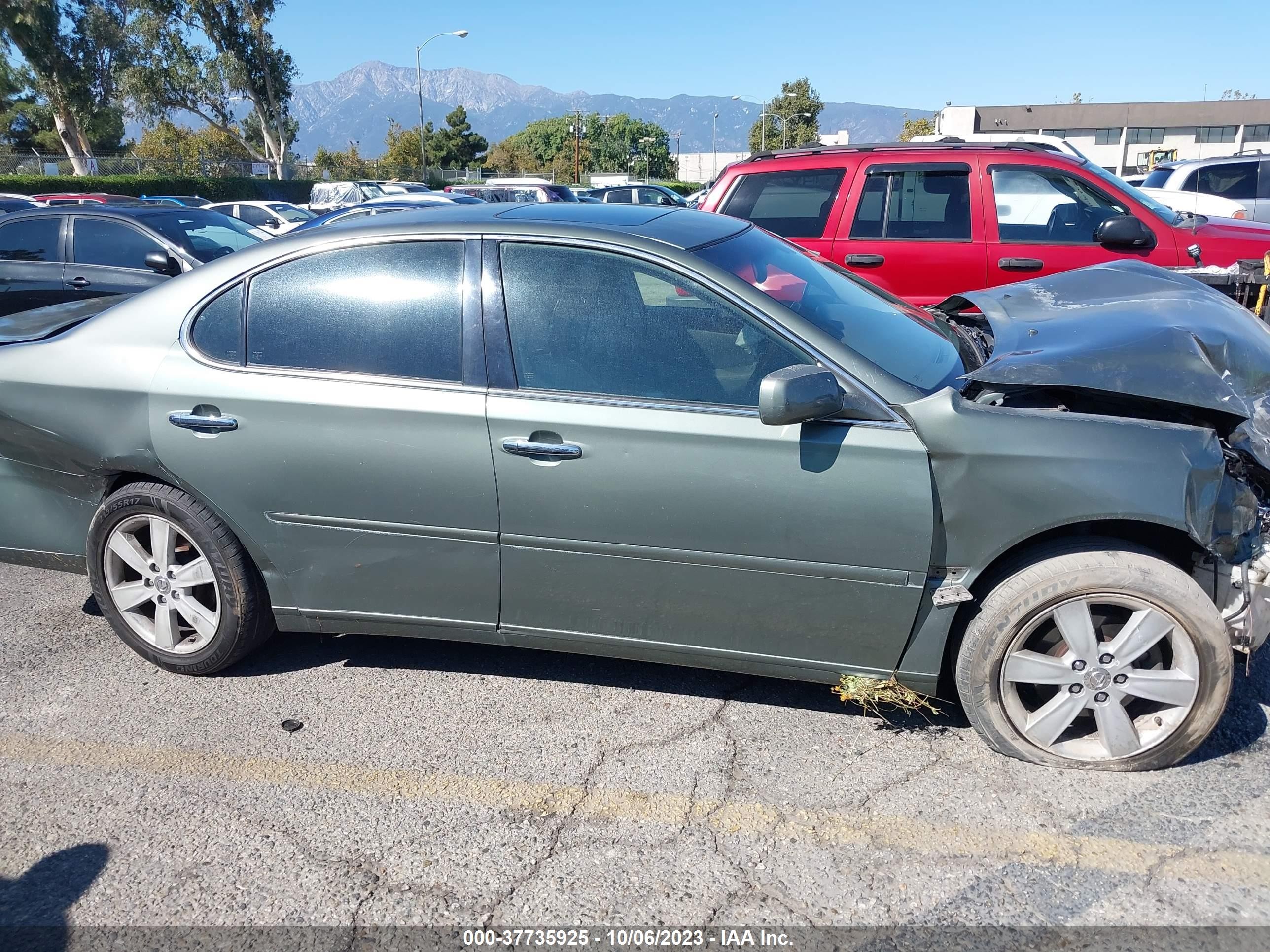 Photo 13 VIN: JTHBA30G155107863 - LEXUS ES 