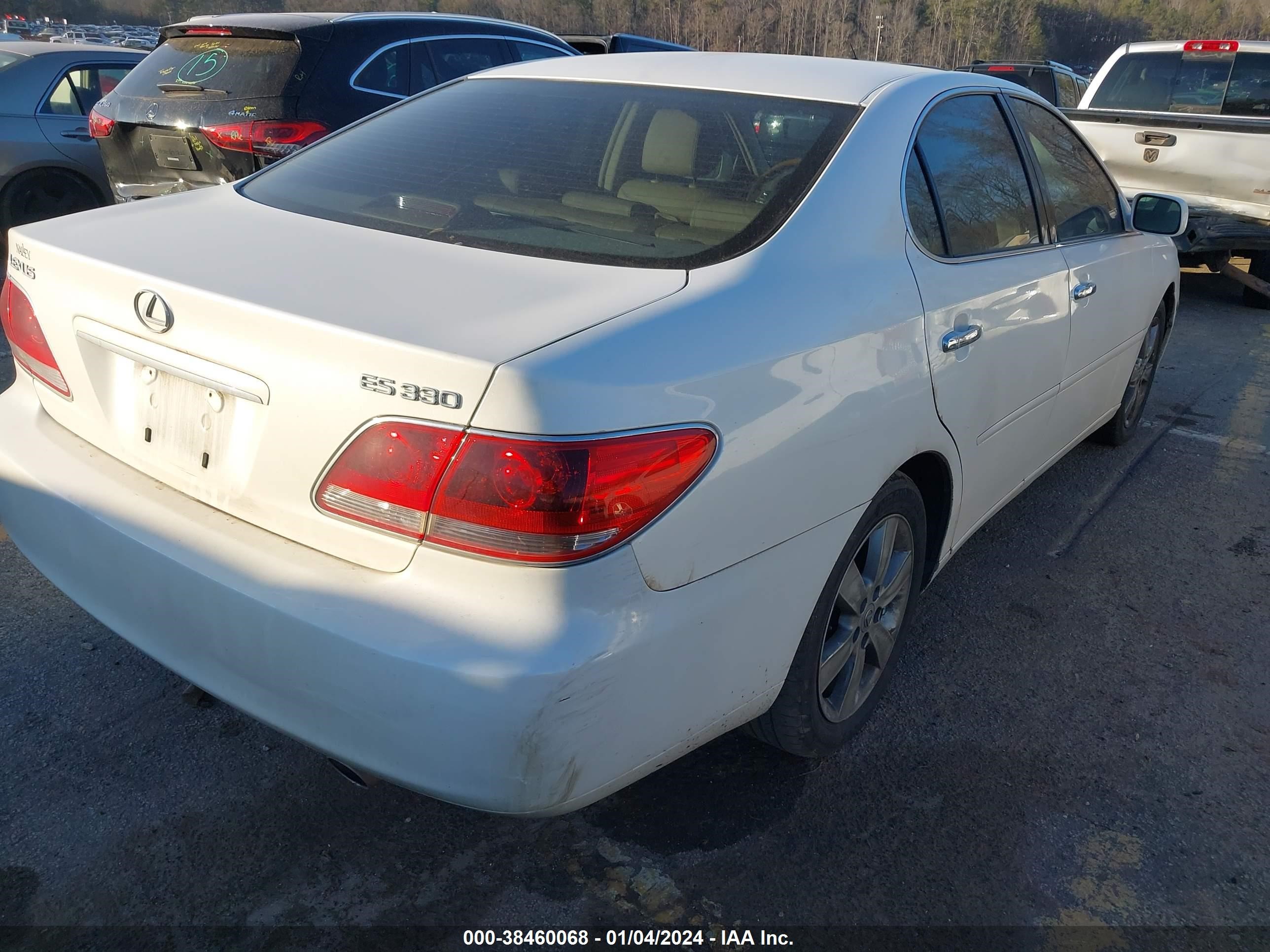 Photo 3 VIN: JTHBA30G155125098 - LEXUS ES 