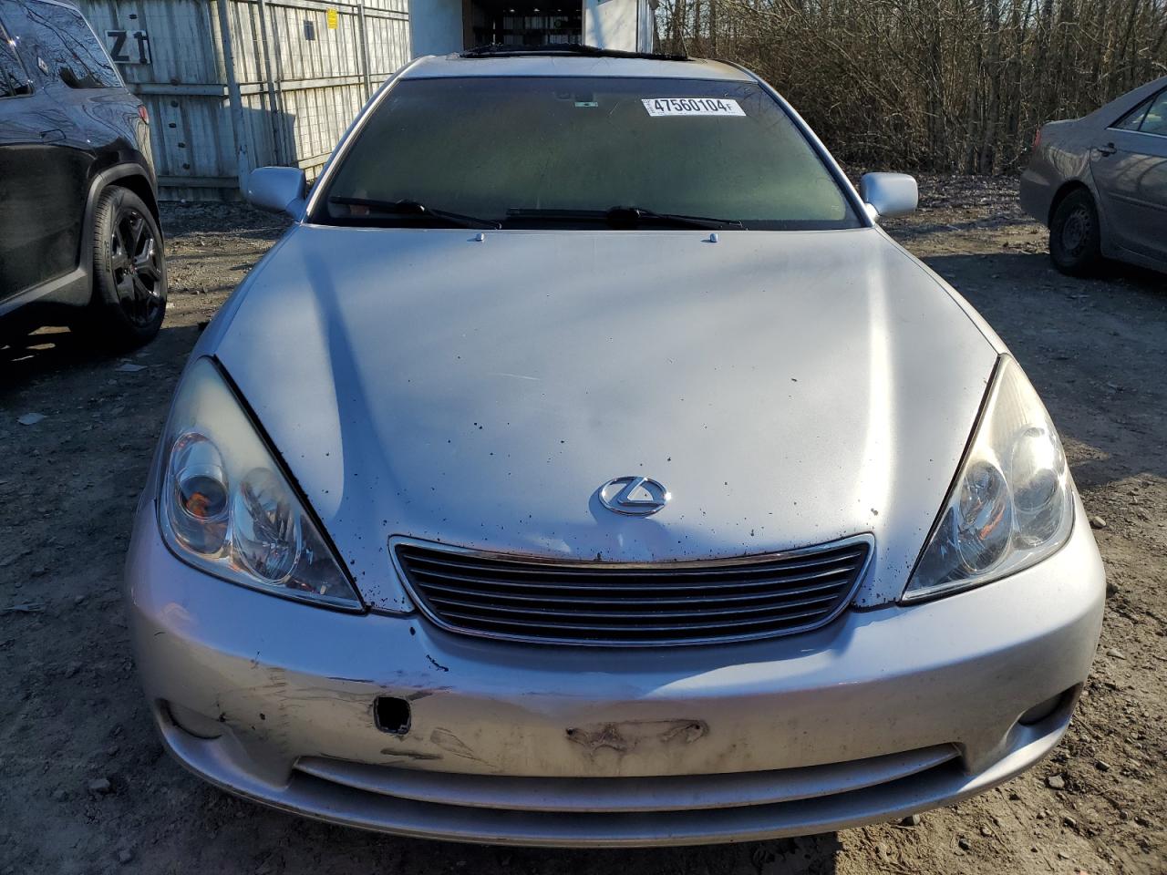 Photo 4 VIN: JTHBA30G165147099 - LEXUS ES 