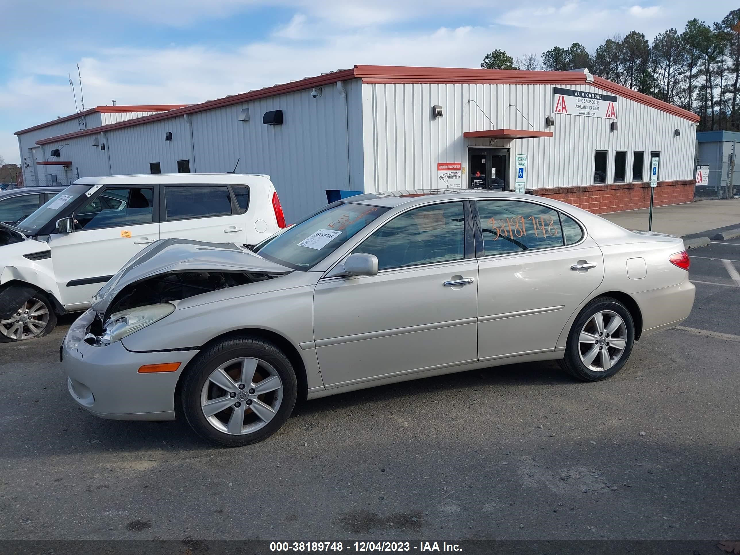 Photo 13 VIN: JTHBA30G165155543 - LEXUS ES 