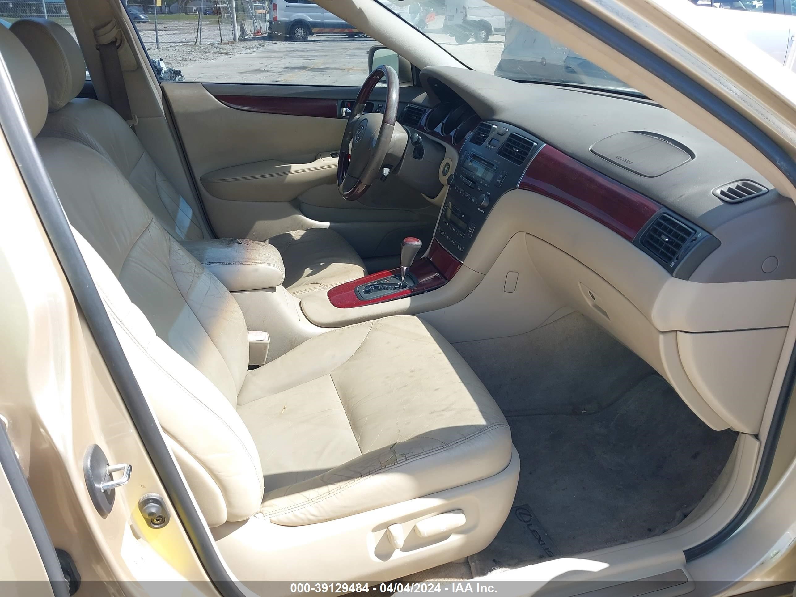 Photo 4 VIN: JTHBA30G245025851 - LEXUS ES 