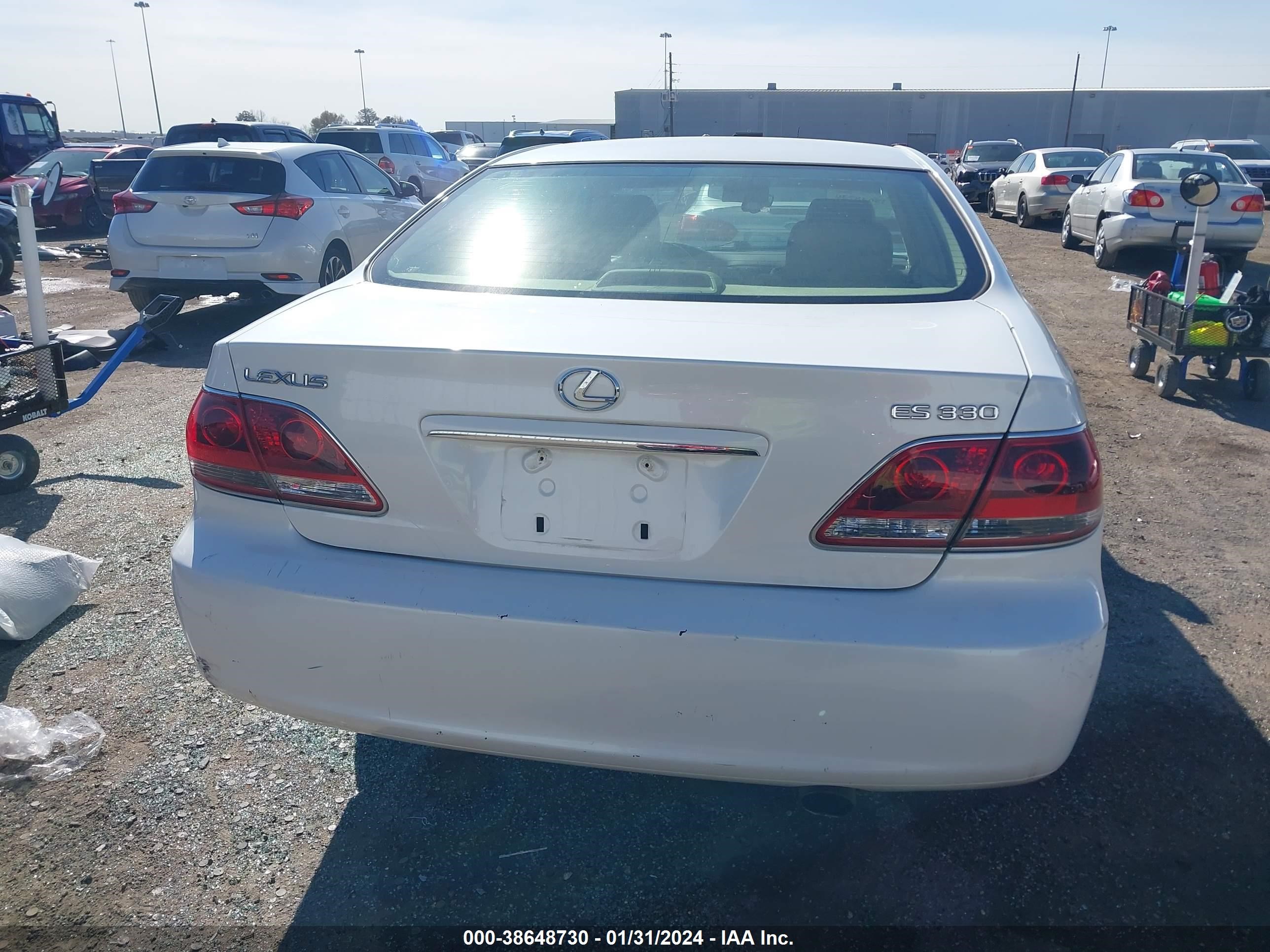 Photo 15 VIN: JTHBA30G255085176 - LEXUS ES 