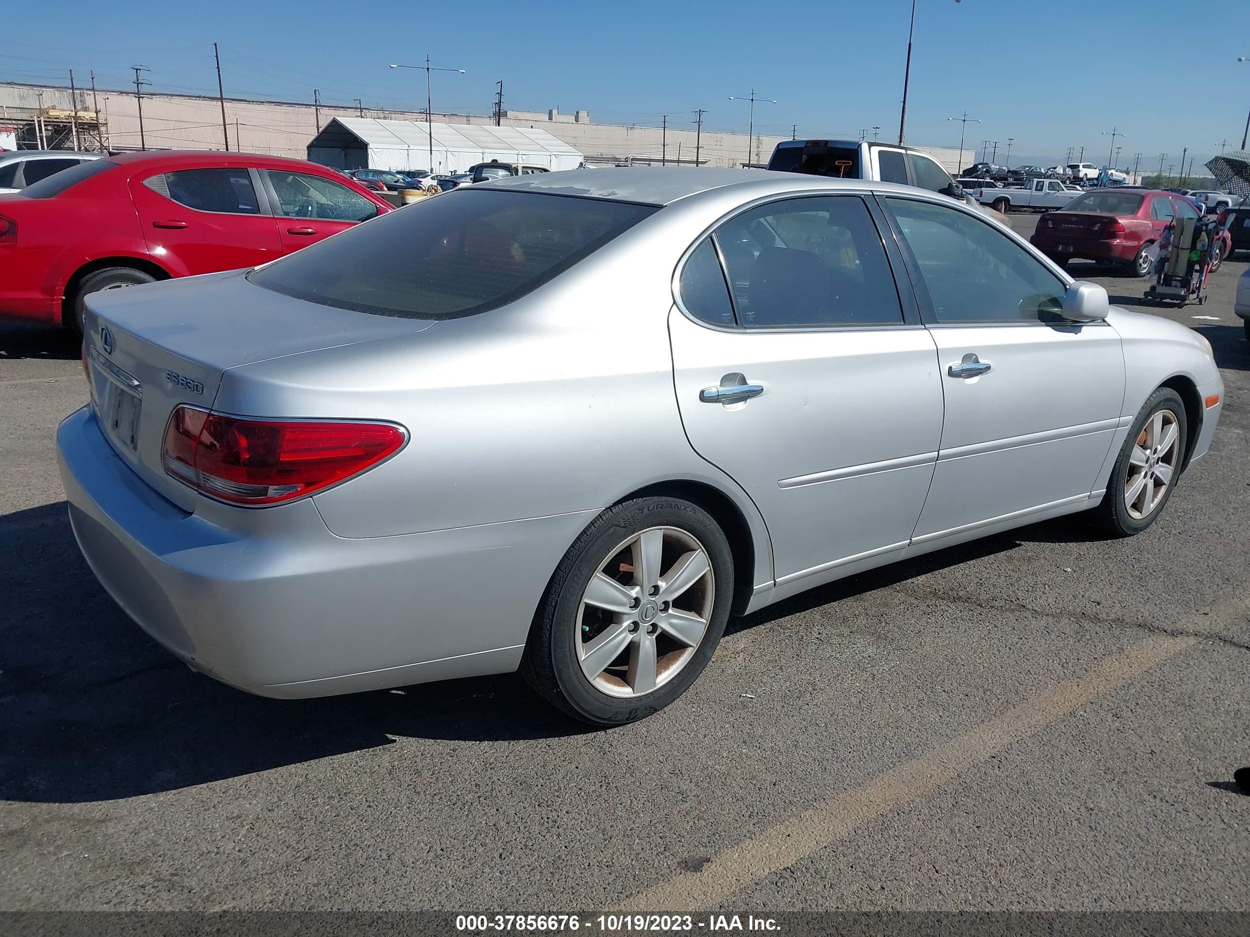 Photo 3 VIN: JTHBA30G255089258 - LEXUS ES 