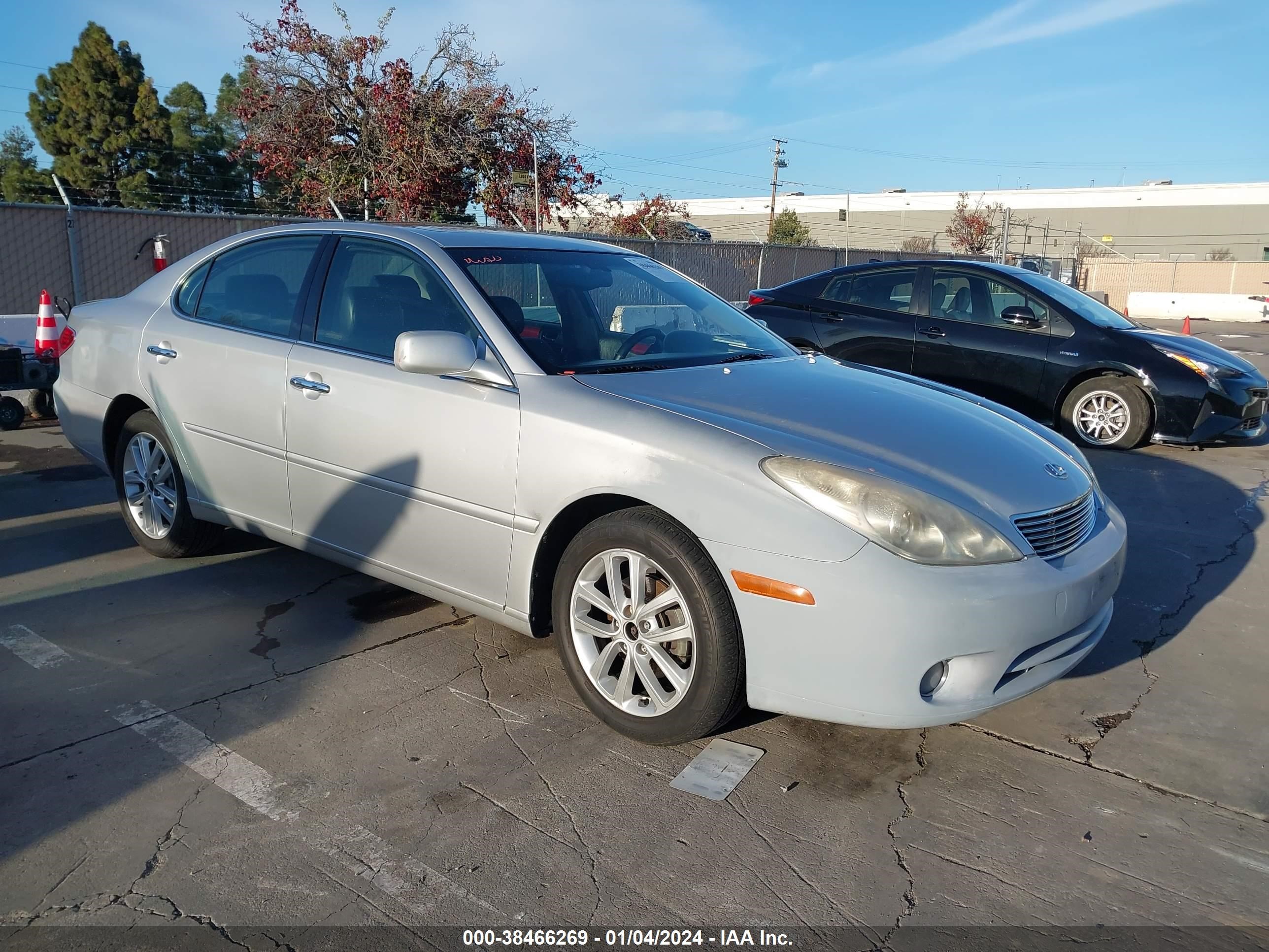 Photo 0 VIN: JTHBA30G255101599 - LEXUS ES 