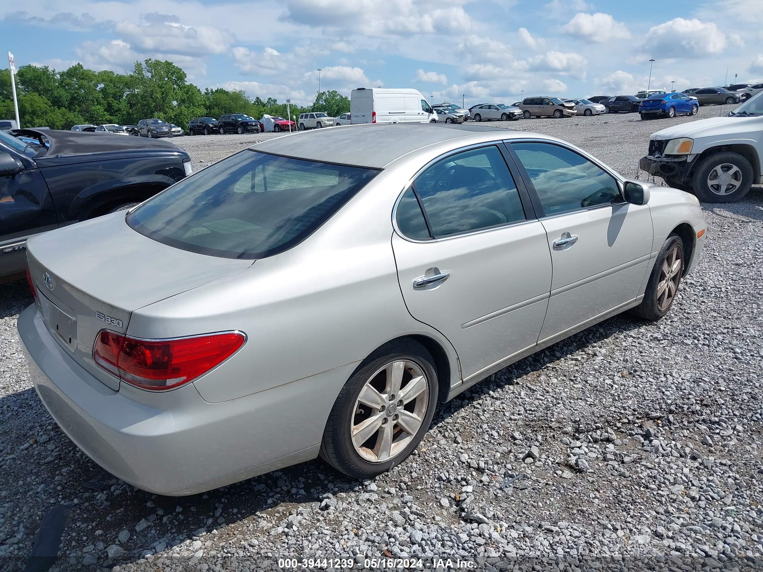 Photo 3 VIN: JTHBA30G255112814 - LEXUS ES 