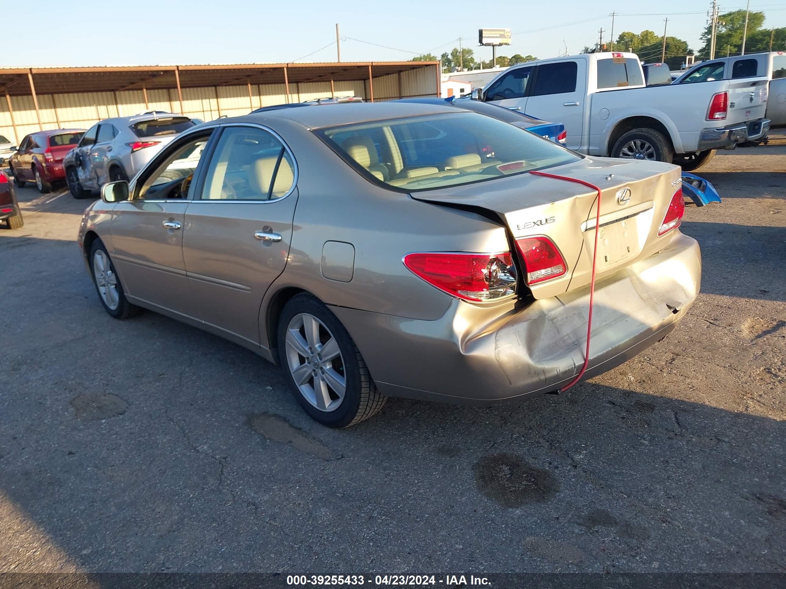 Photo 2 VIN: JTHBA30G265145541 - LEXUS ES 