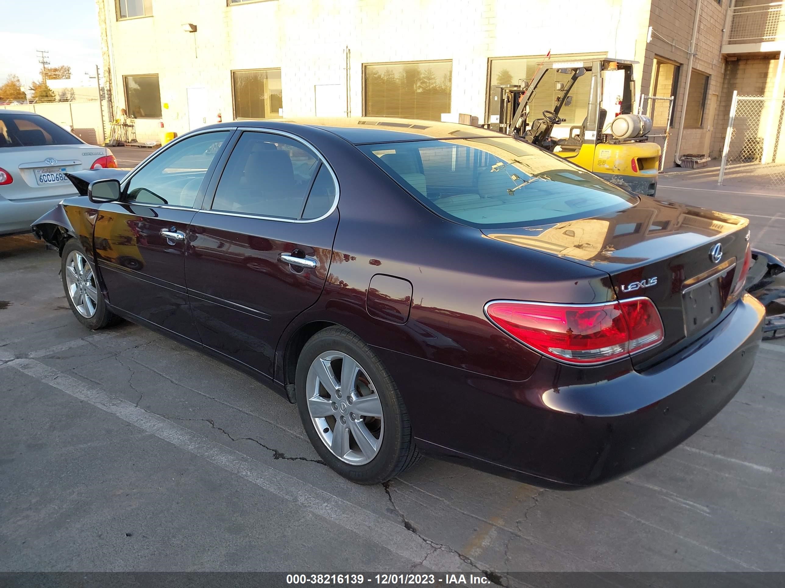 Photo 2 VIN: JTHBA30G265167426 - LEXUS ES 