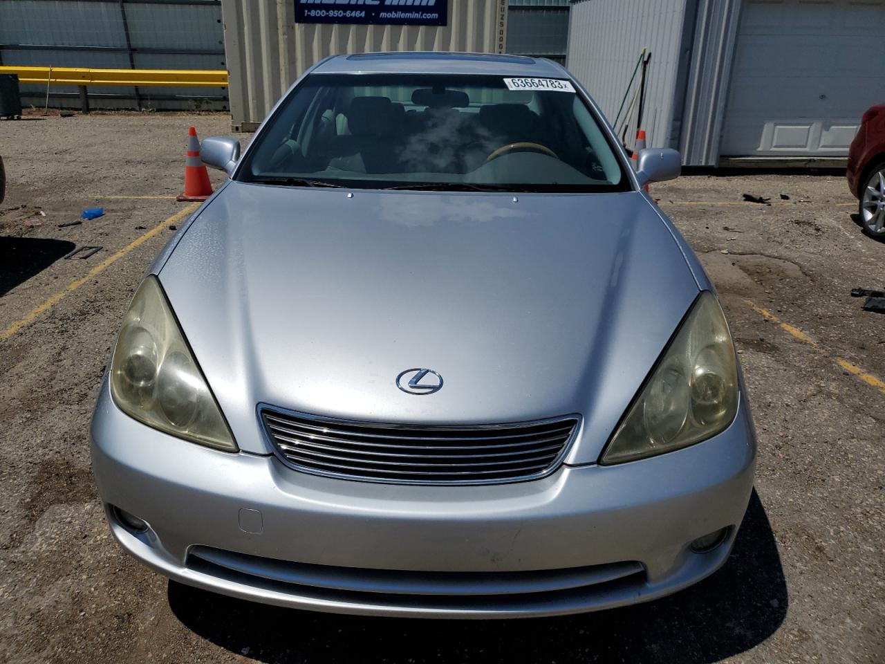 Photo 4 VIN: JTHBA30G355074493 - LEXUS ES 