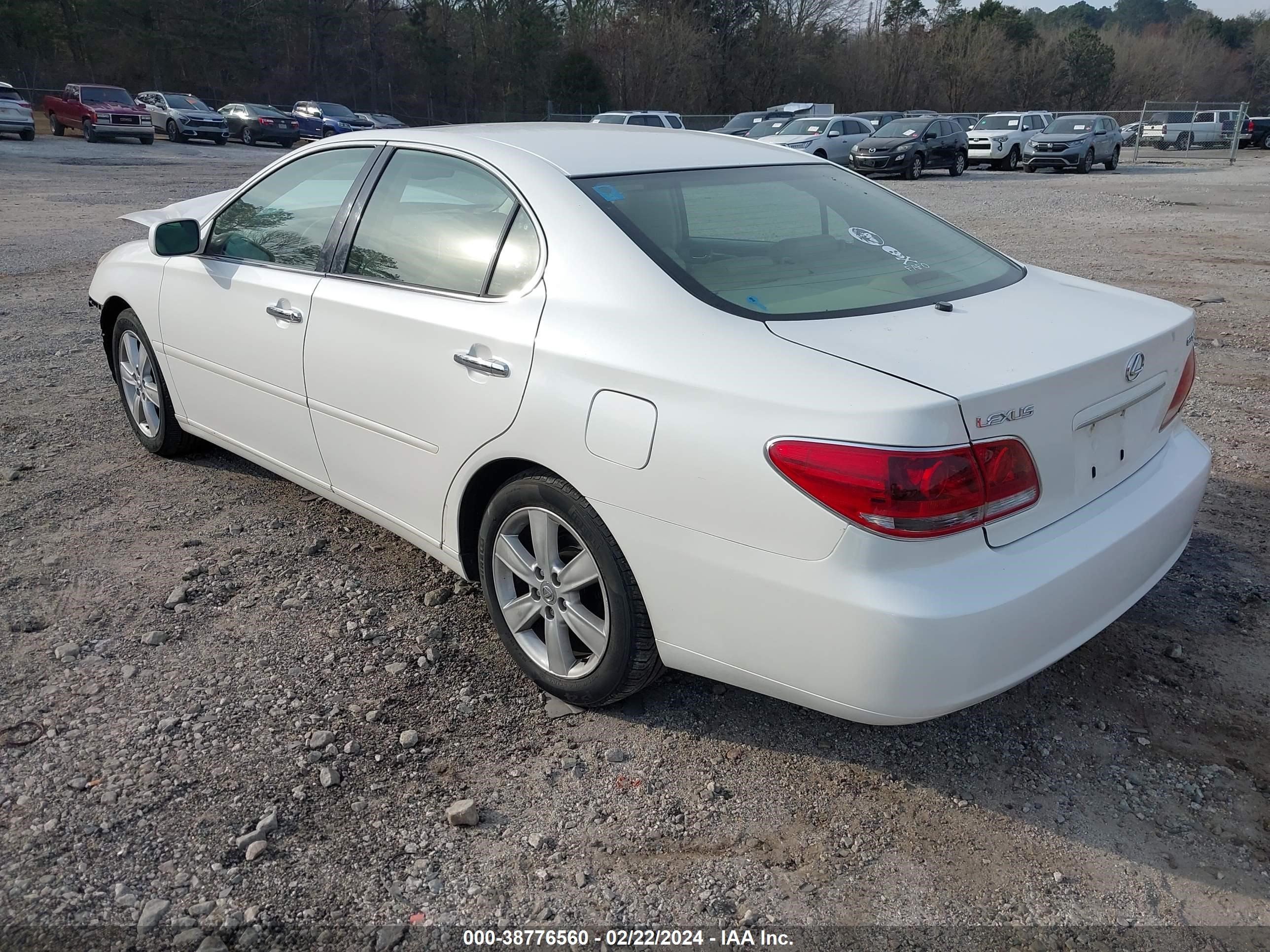 Photo 2 VIN: JTHBA30G355085221 - LEXUS ES 