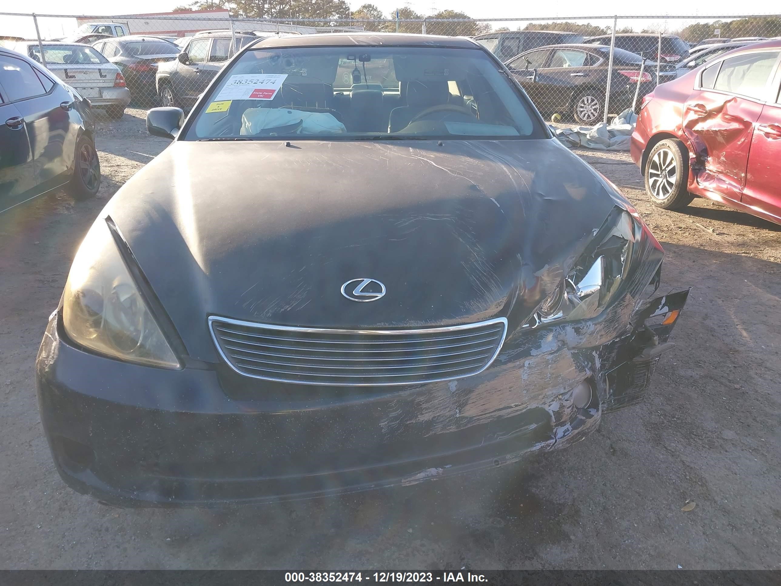 Photo 11 VIN: JTHBA30G355085641 - LEXUS ES 