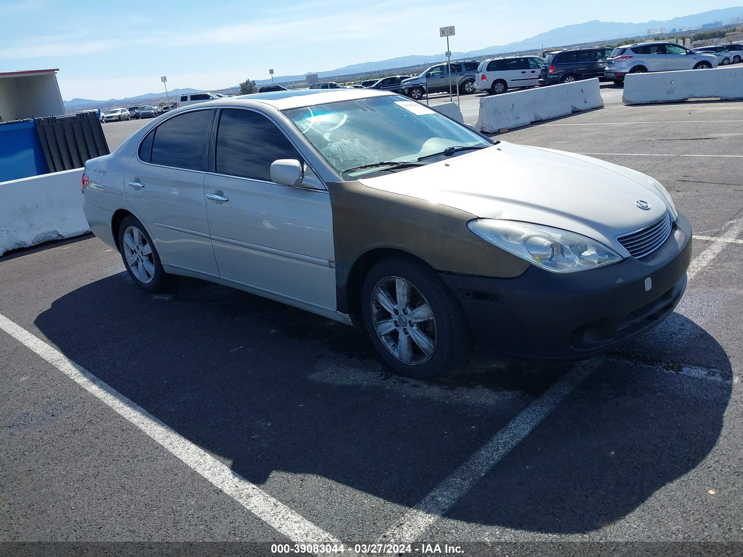 Photo 0 VIN: JTHBA30G355108125 - LEXUS ES 