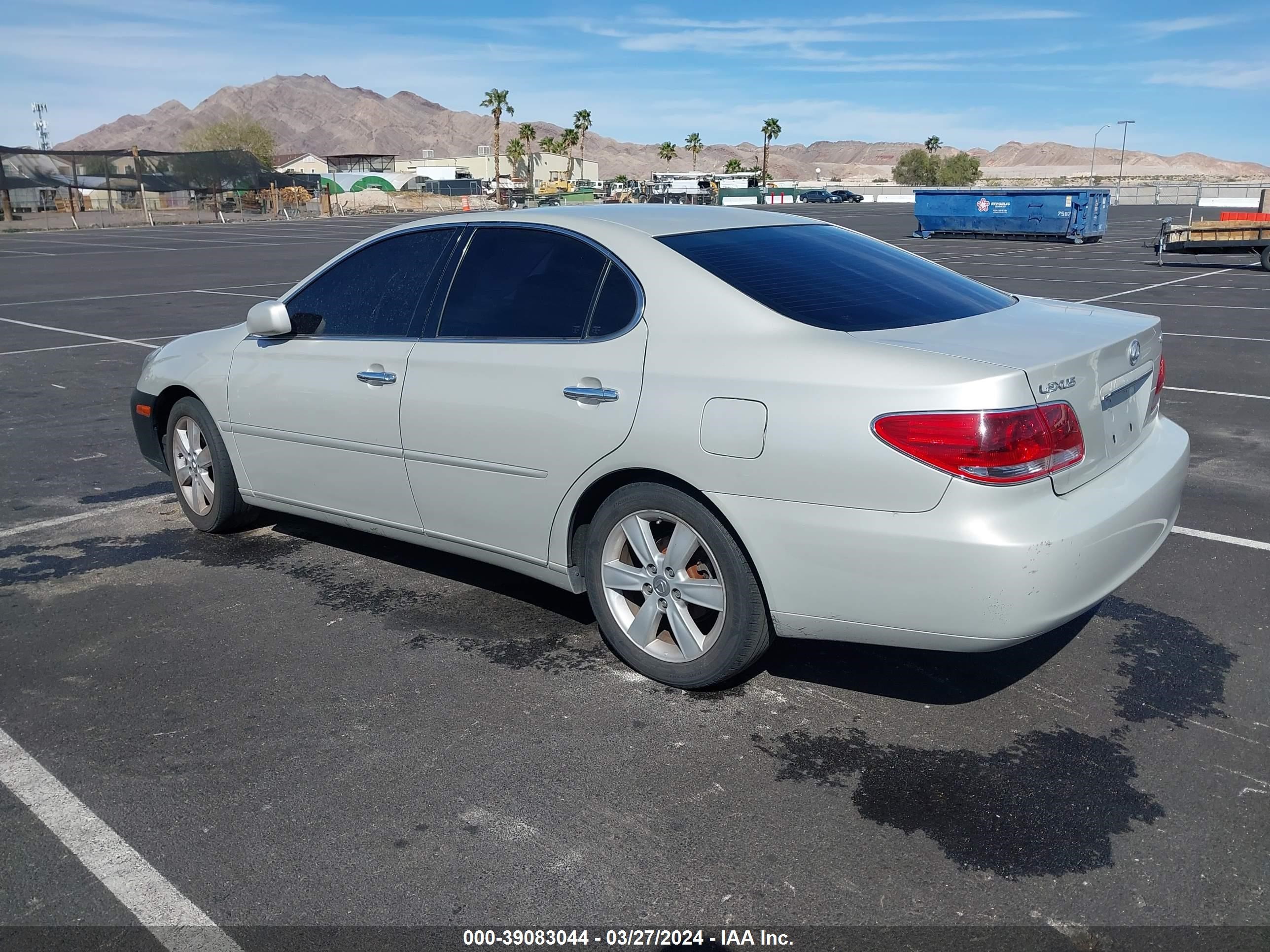 Photo 2 VIN: JTHBA30G355108125 - LEXUS ES 