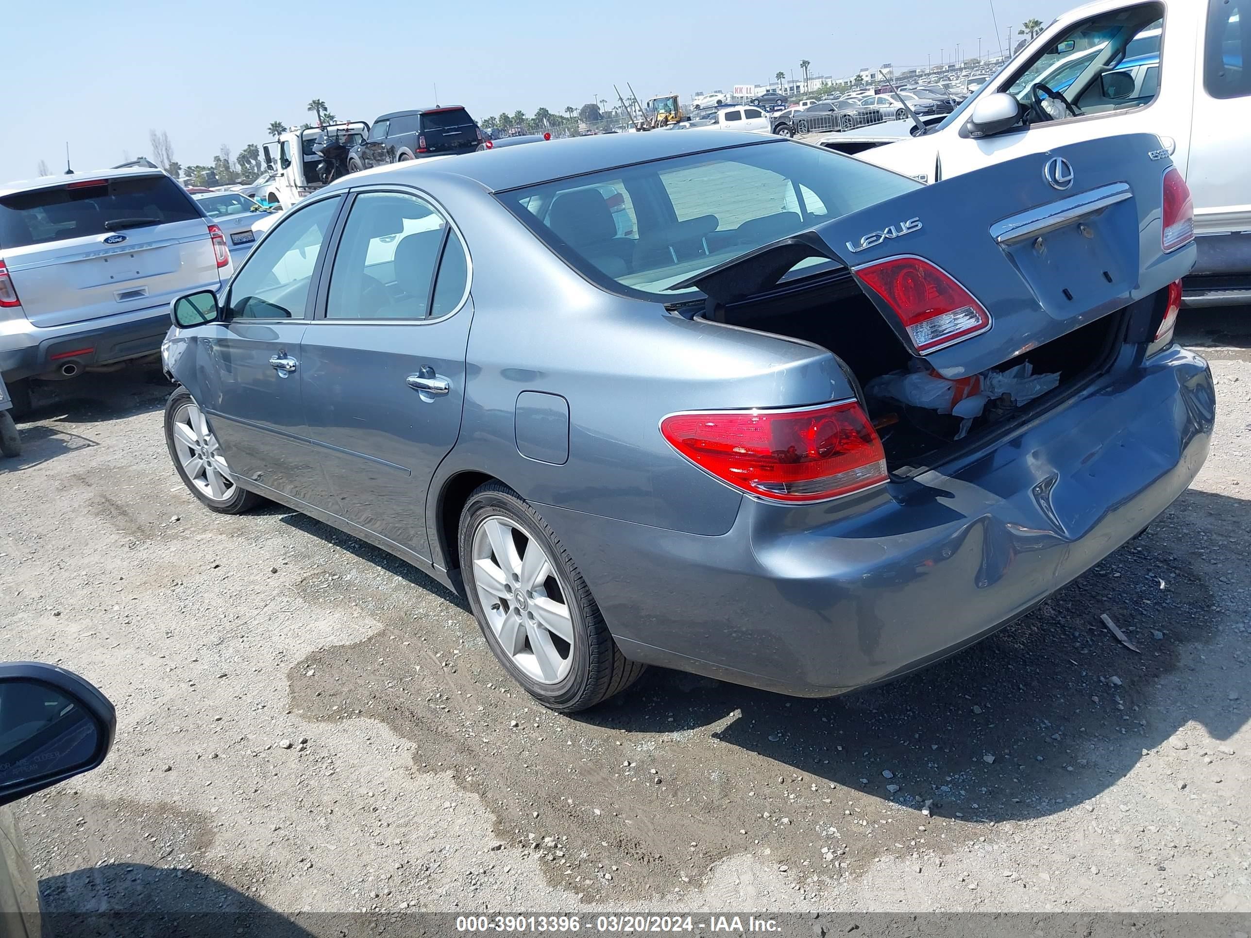 Photo 2 VIN: JTHBA30G365171257 - LEXUS ES 