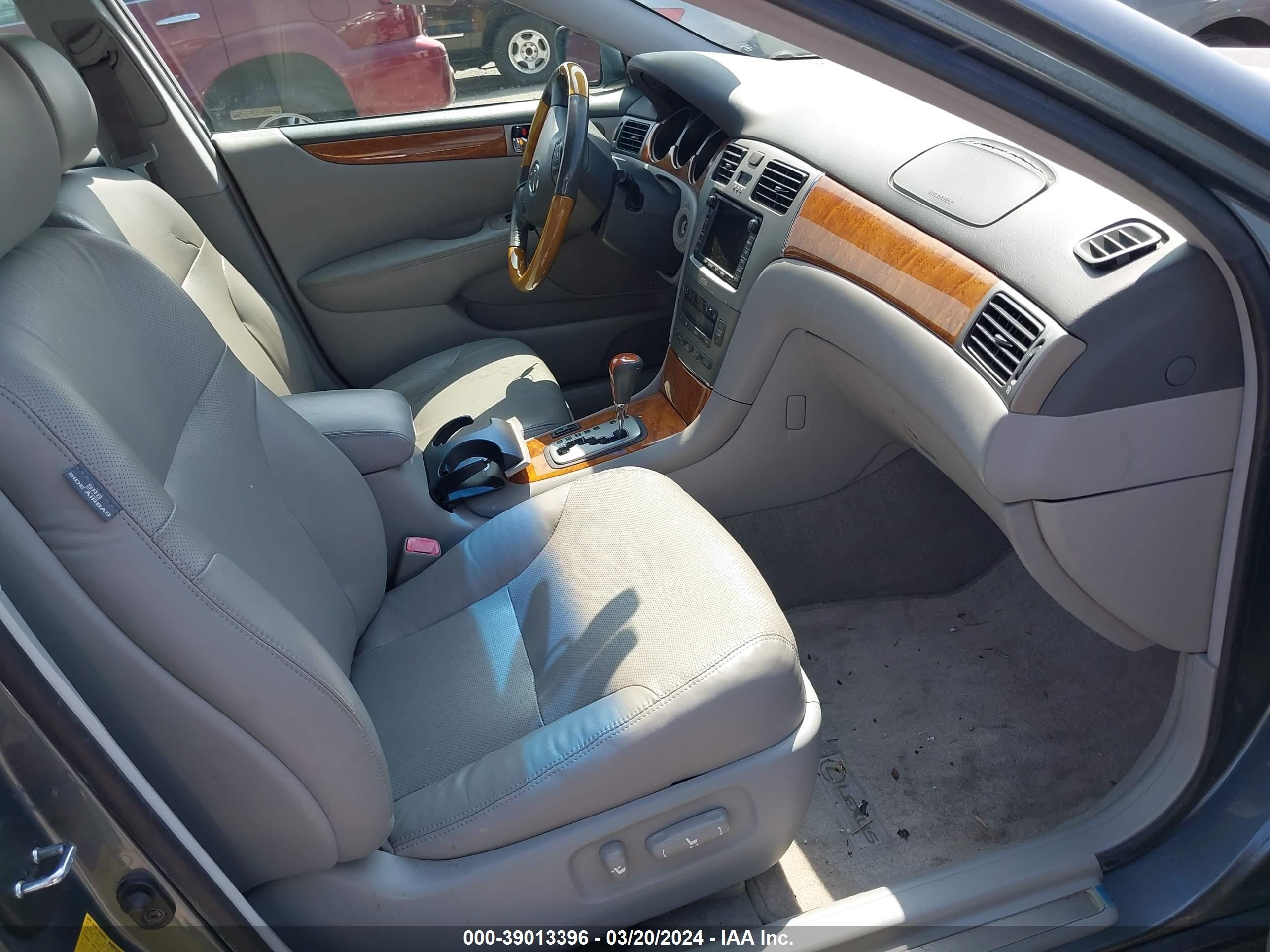 Photo 4 VIN: JTHBA30G365171257 - LEXUS ES 