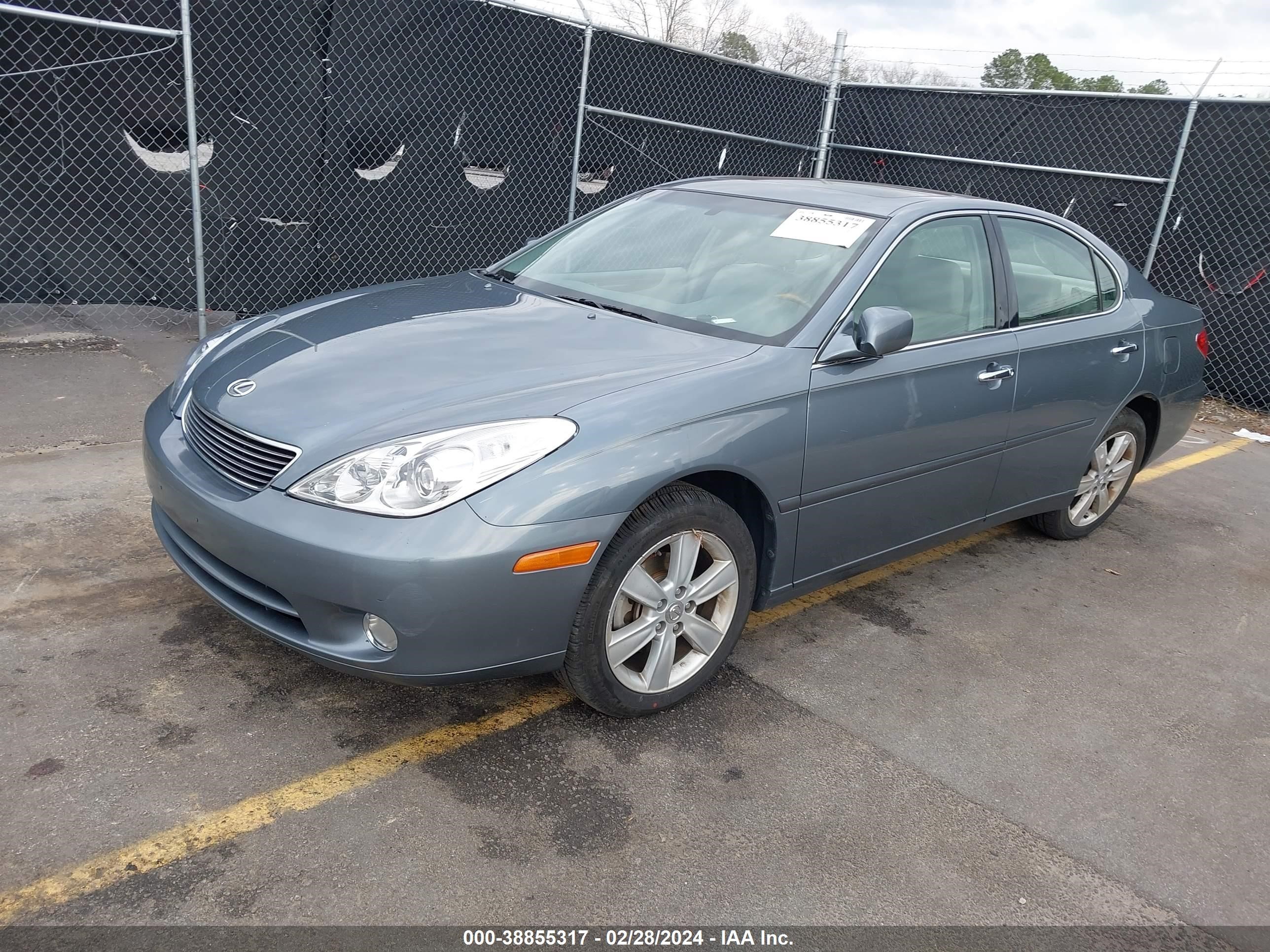 Photo 1 VIN: JTHBA30G455065950 - LEXUS ES 