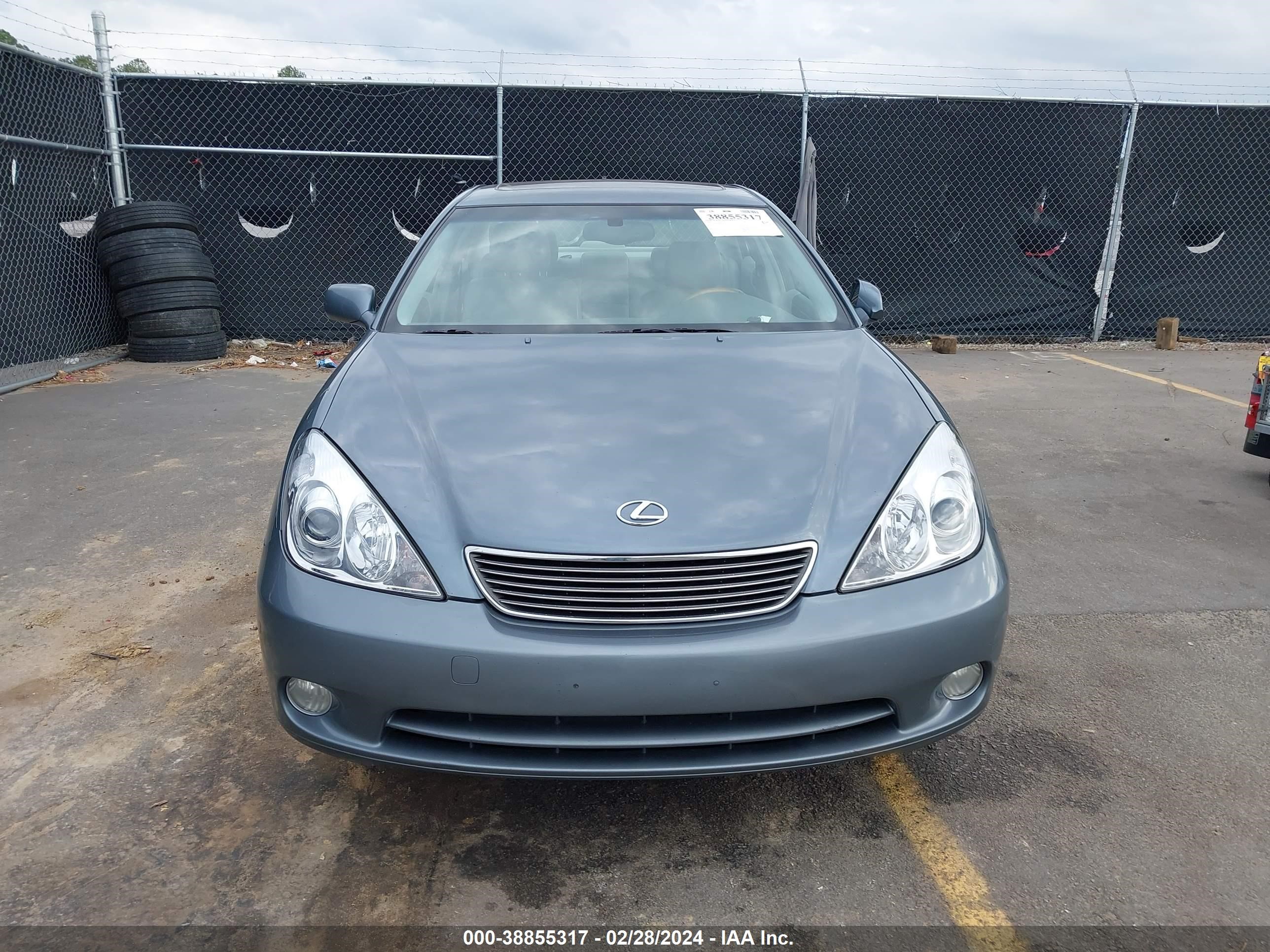 Photo 11 VIN: JTHBA30G455065950 - LEXUS ES 