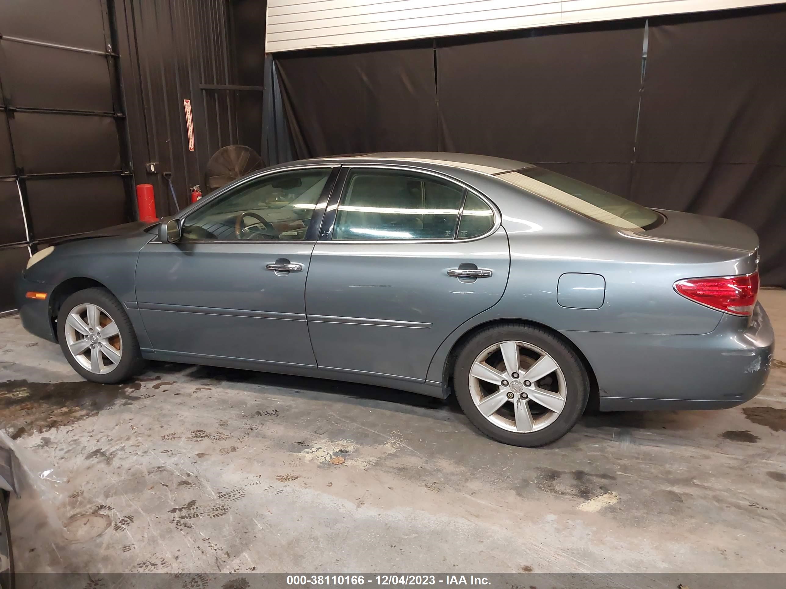 Photo 13 VIN: JTHBA30G455101359 - LEXUS ES 