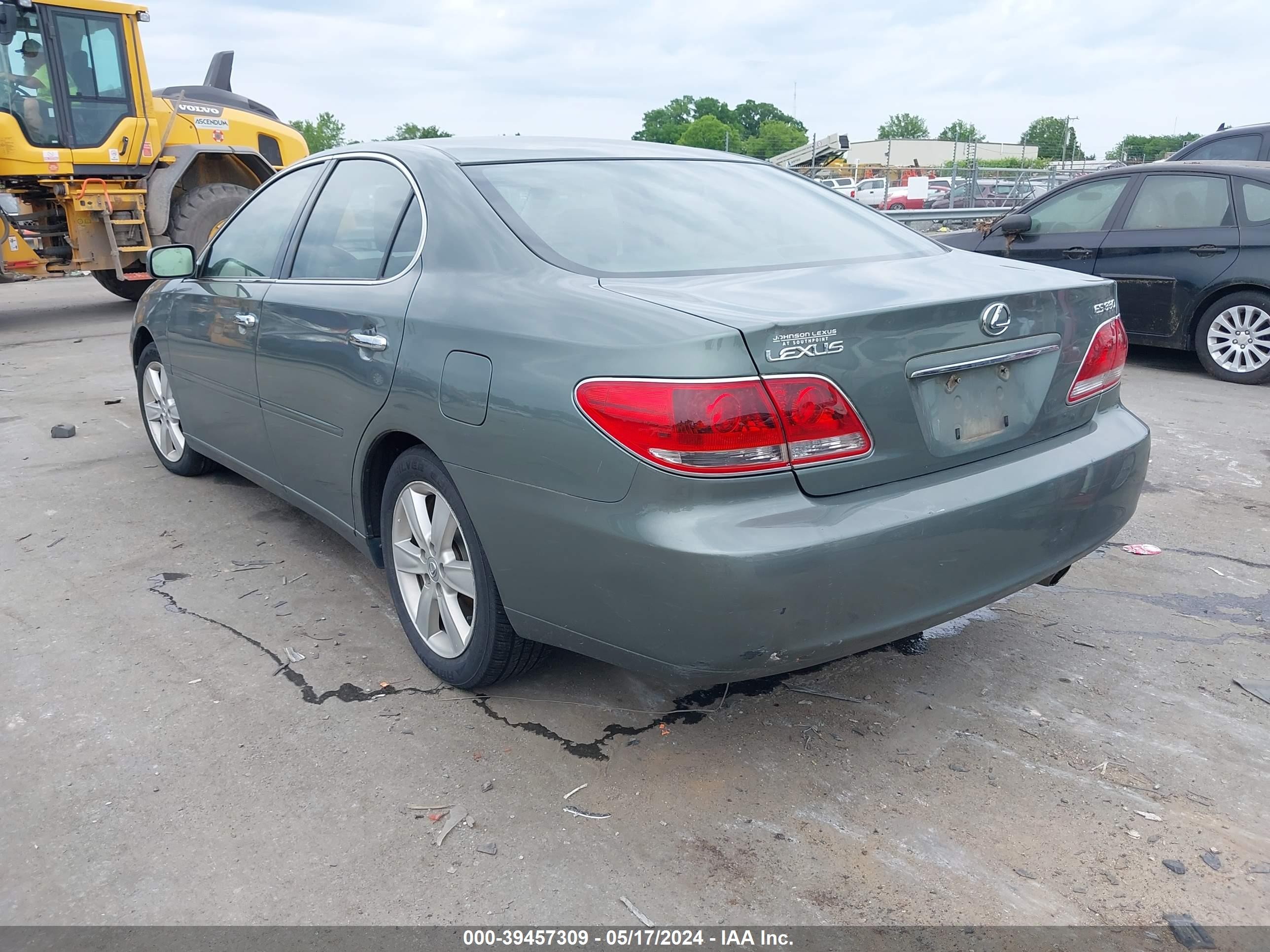 Photo 2 VIN: JTHBA30G465143242 - LEXUS ES 