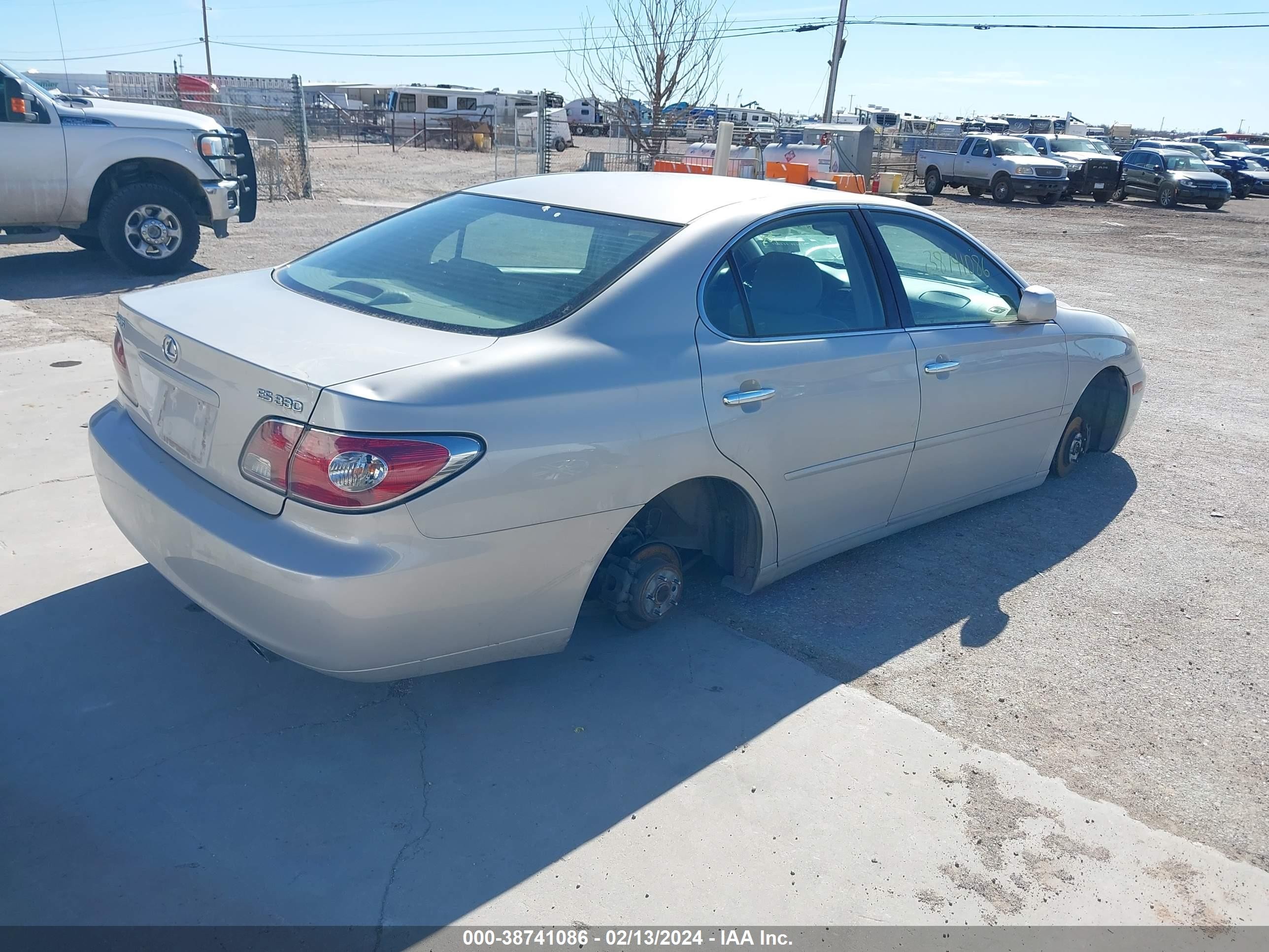 Photo 3 VIN: JTHBA30G545012172 - LEXUS ES 