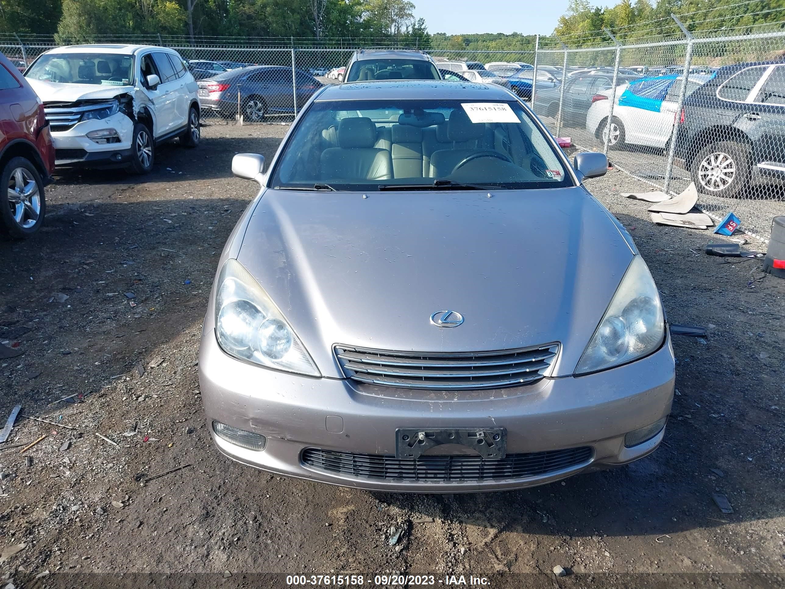 Photo 11 VIN: JTHBA30G545032907 - LEXUS ES 