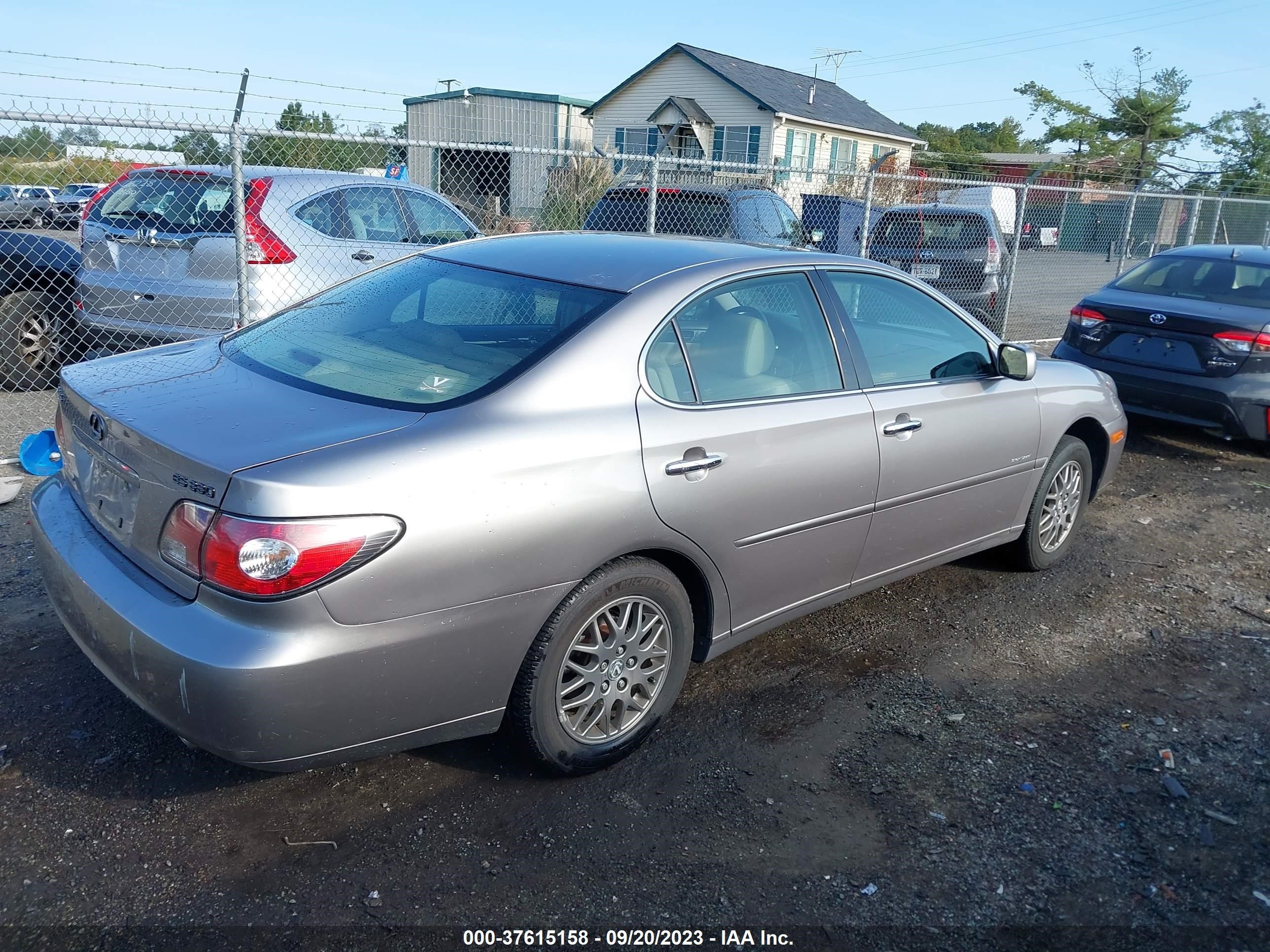 Photo 3 VIN: JTHBA30G545032907 - LEXUS ES 