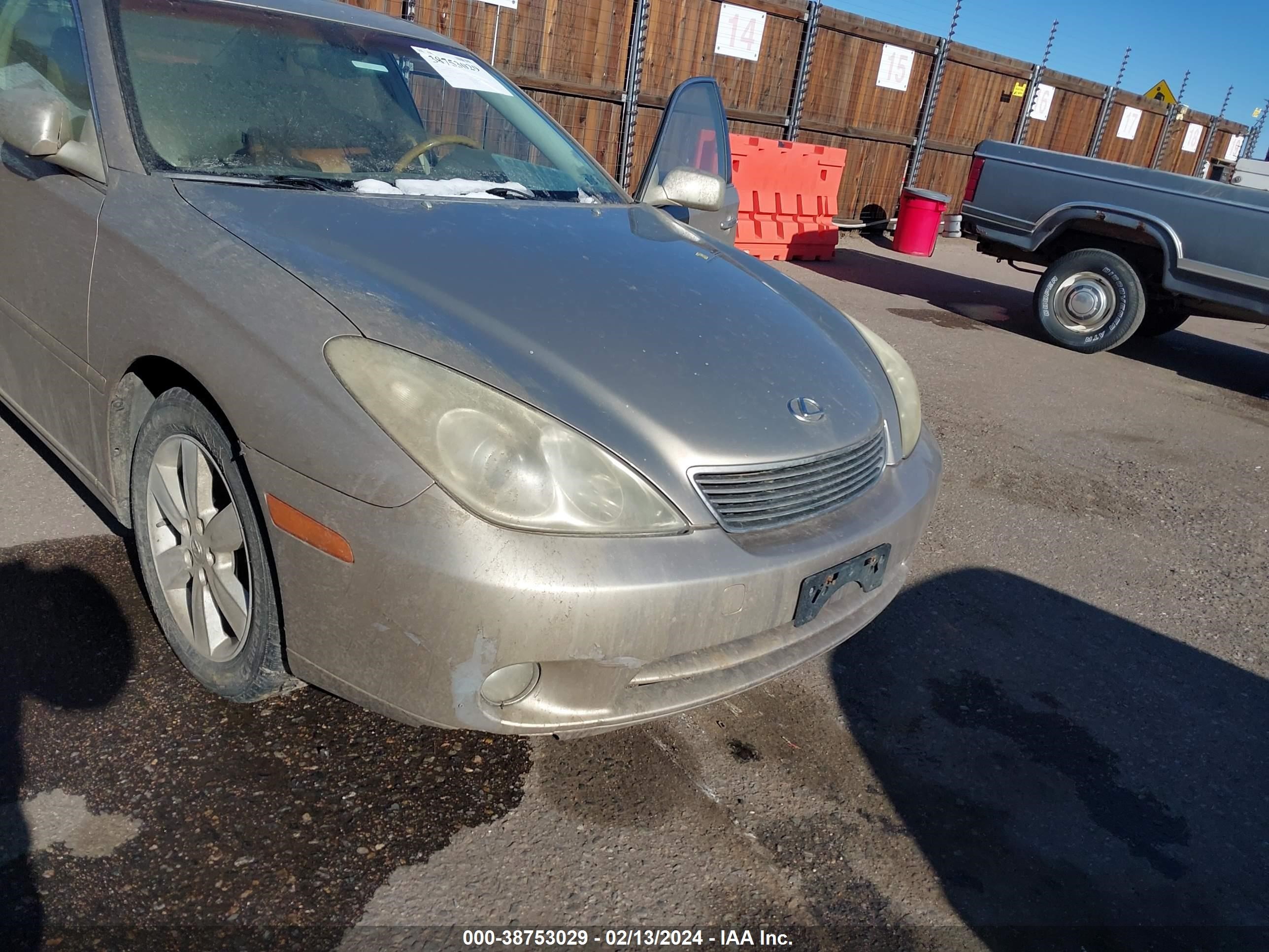 Photo 5 VIN: JTHBA30G555102519 - LEXUS ES 