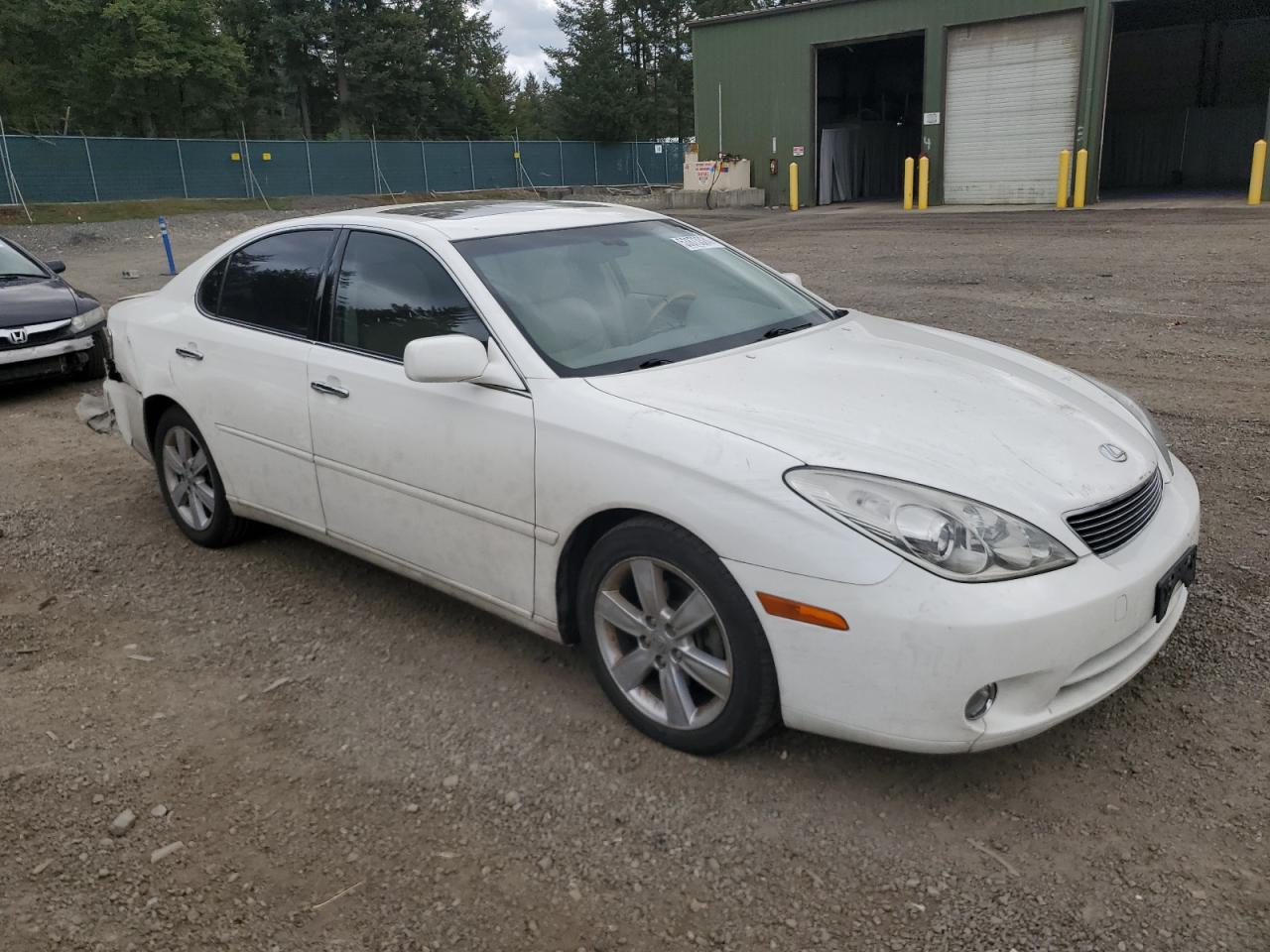 Photo 3 VIN: JTHBA30G555122902 - LEXUS ES 