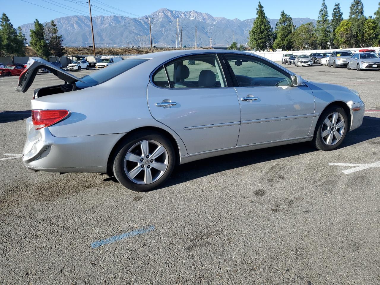 Photo 2 VIN: JTHBA30G565146280 - LEXUS ES 