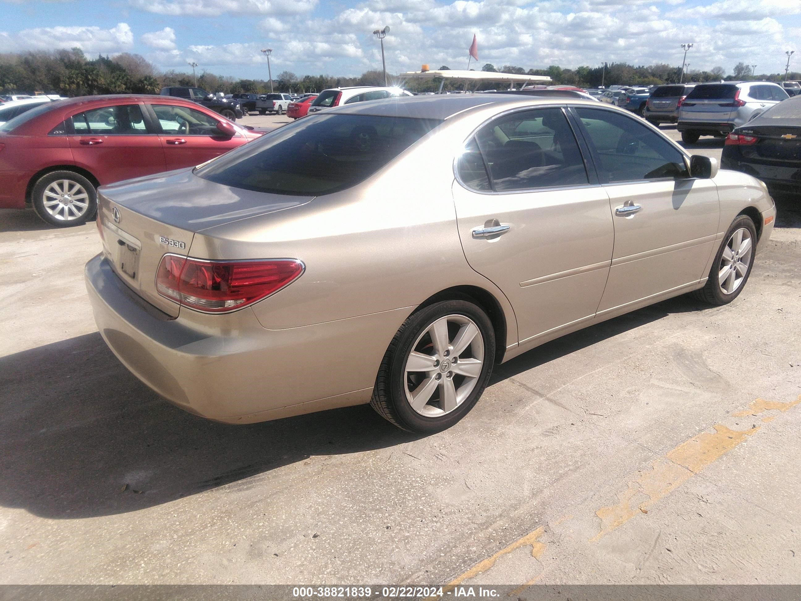 Photo 3 VIN: JTHBA30G565165041 - LEXUS ES330 