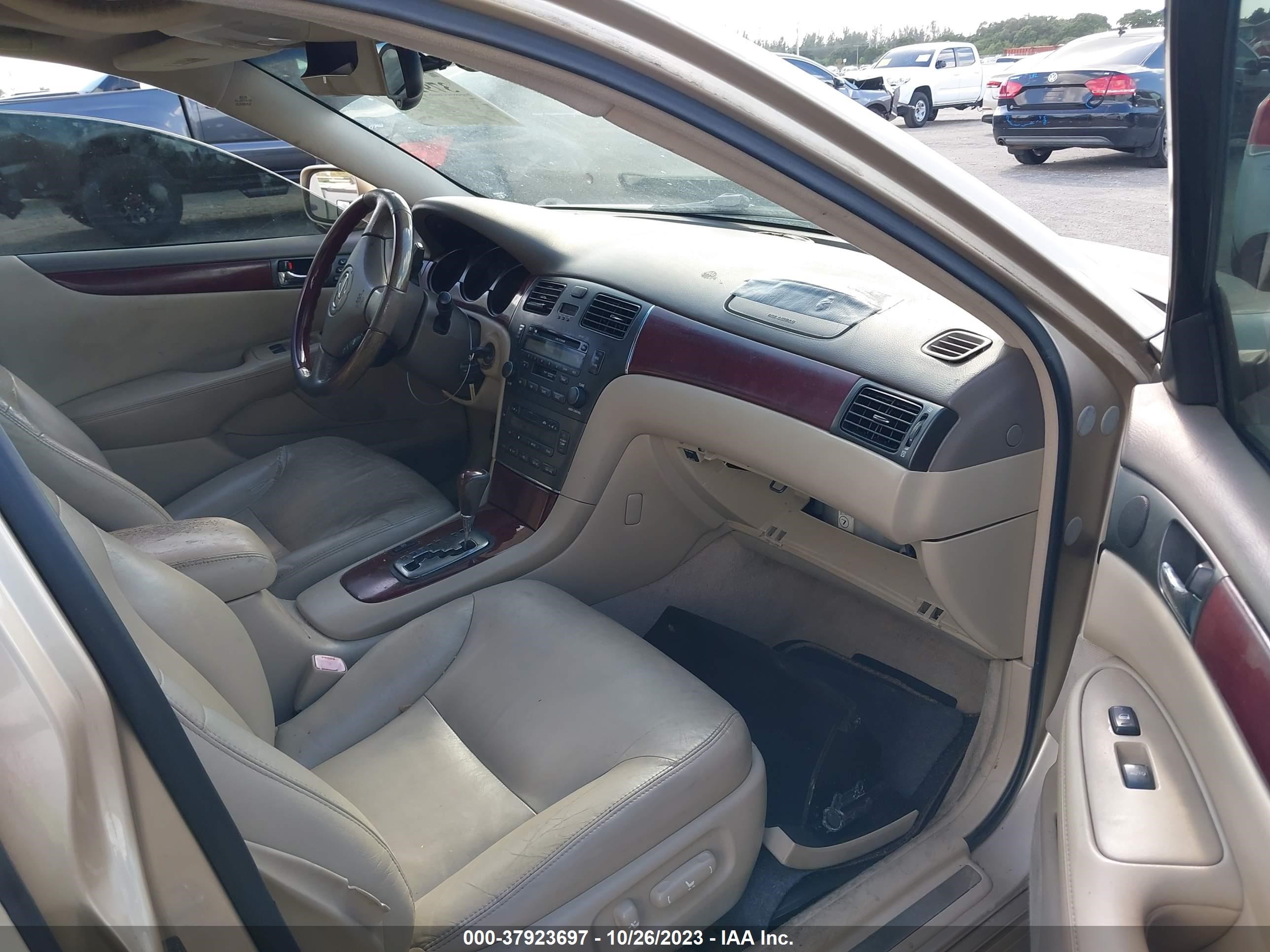 Photo 4 VIN: JTHBA30G645015520 - LEXUS ES 