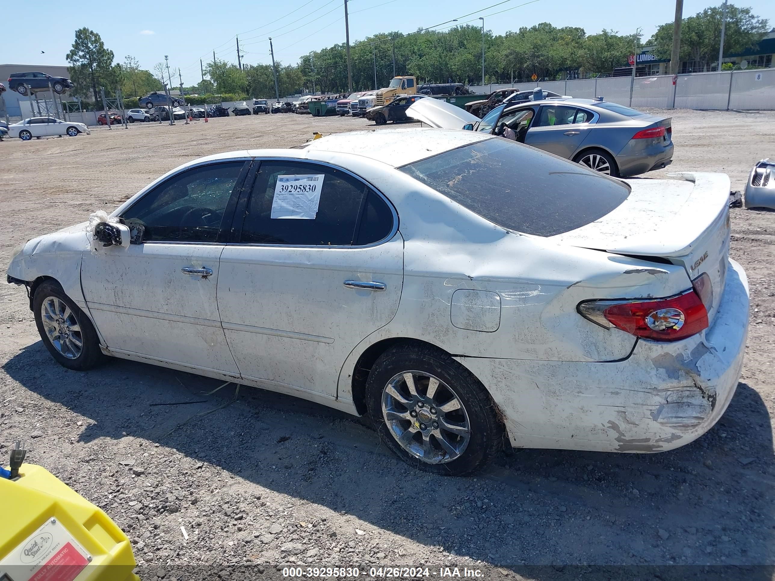 Photo 13 VIN: JTHBA30G645025710 - LEXUS ES 