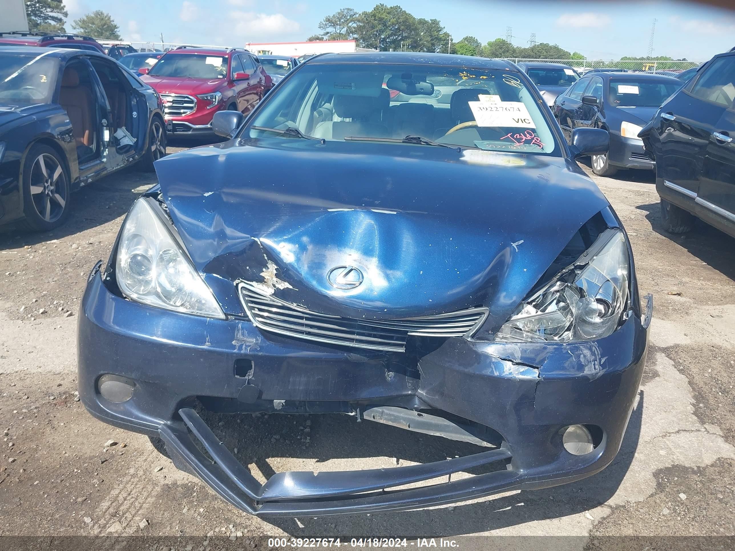 Photo 11 VIN: JTHBA30G655113187 - LEXUS ES 