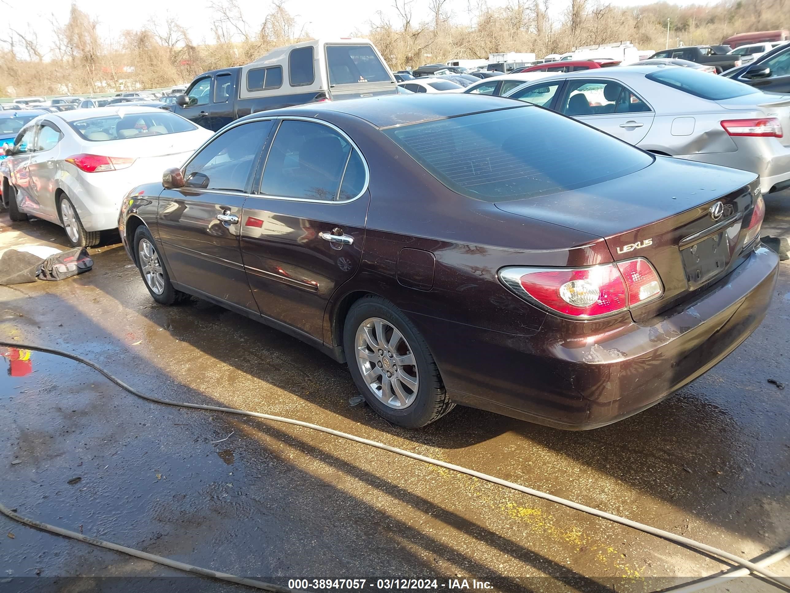 Photo 2 VIN: JTHBA30G740002367 - LEXUS ES 