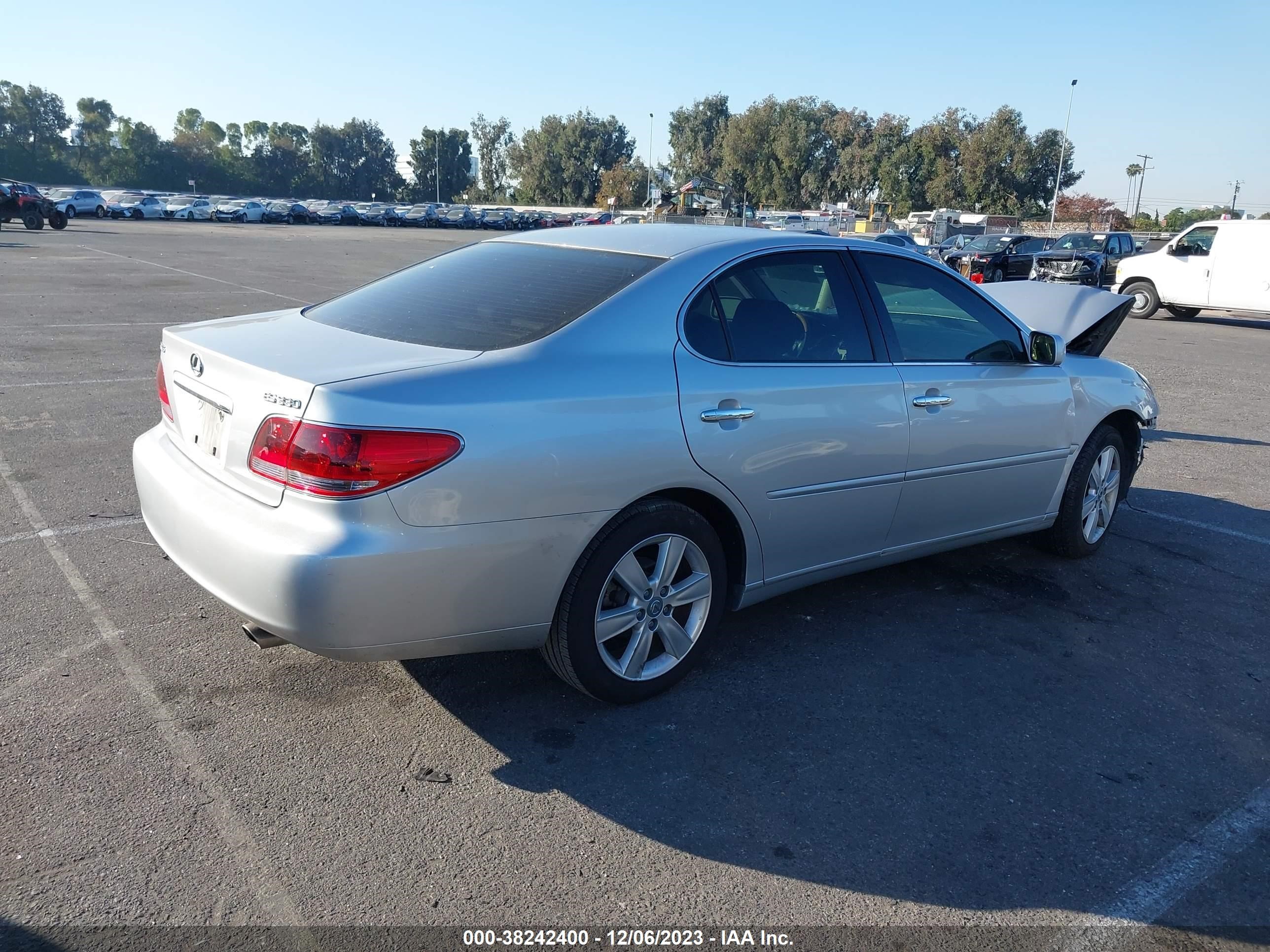 Photo 3 VIN: JTHBA30G765152484 - LEXUS ES 