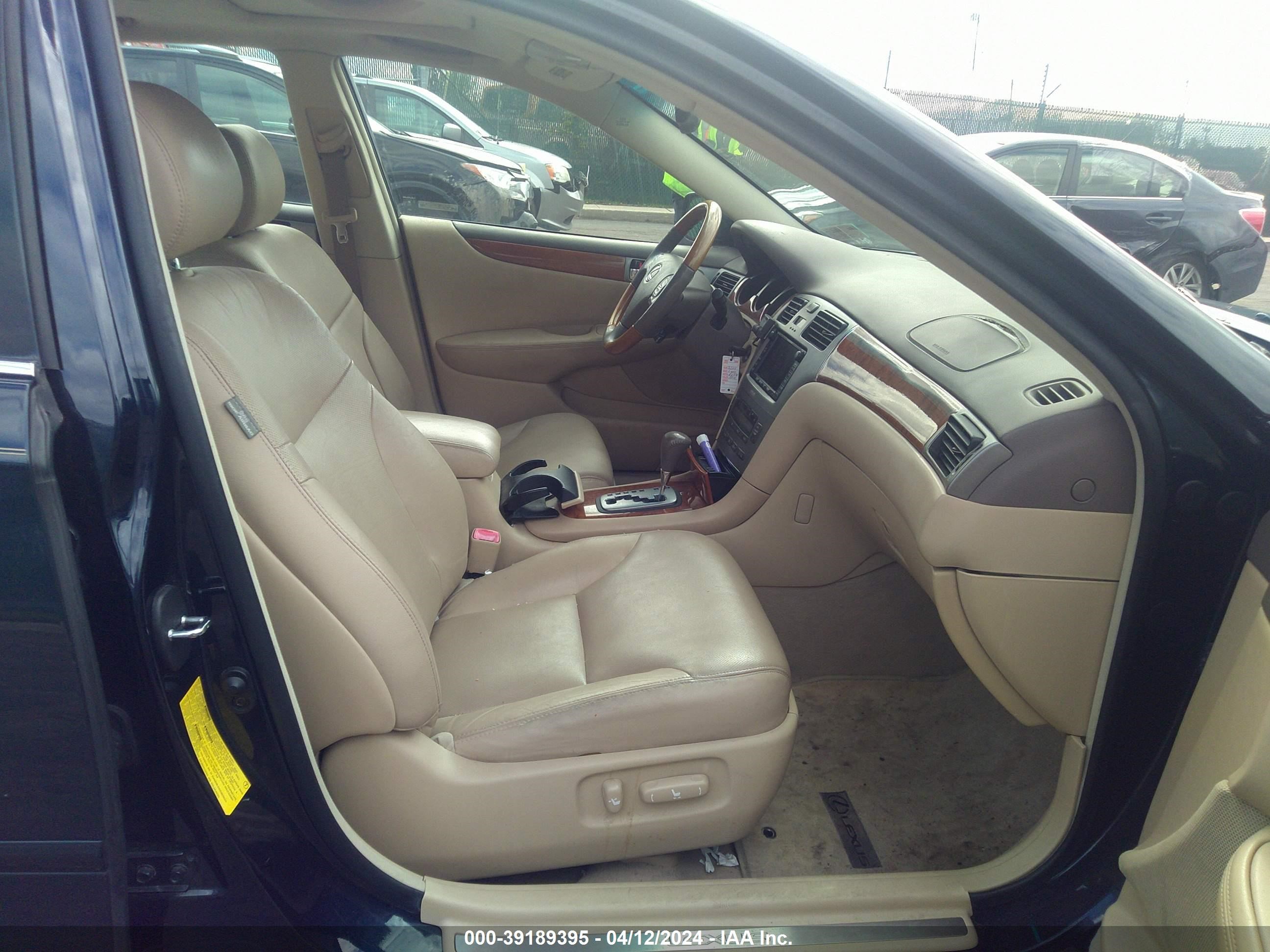 Photo 4 VIN: JTHBA30G765172489 - LEXUS ES 