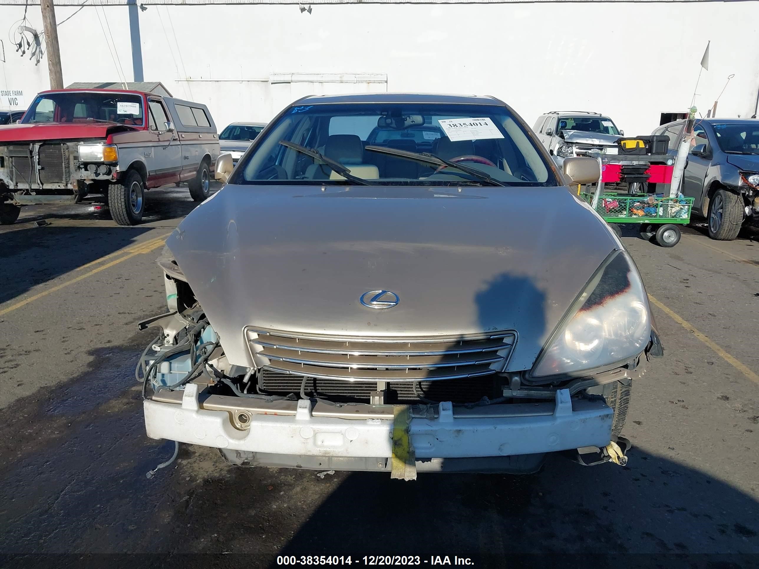 Photo 12 VIN: JTHBA30G840004063 - LEXUS ES 