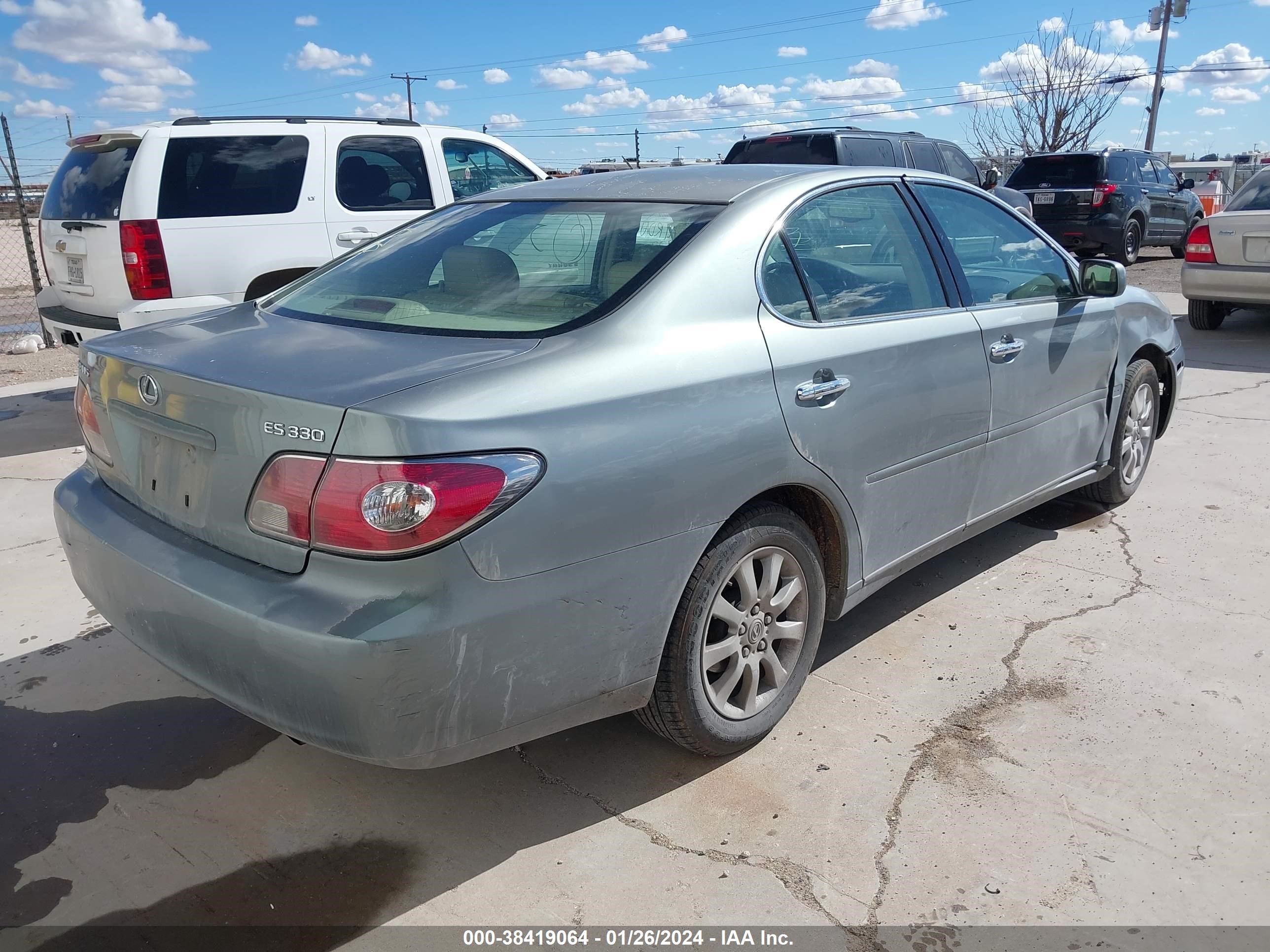 Photo 3 VIN: JTHBA30G845018385 - LEXUS ES 