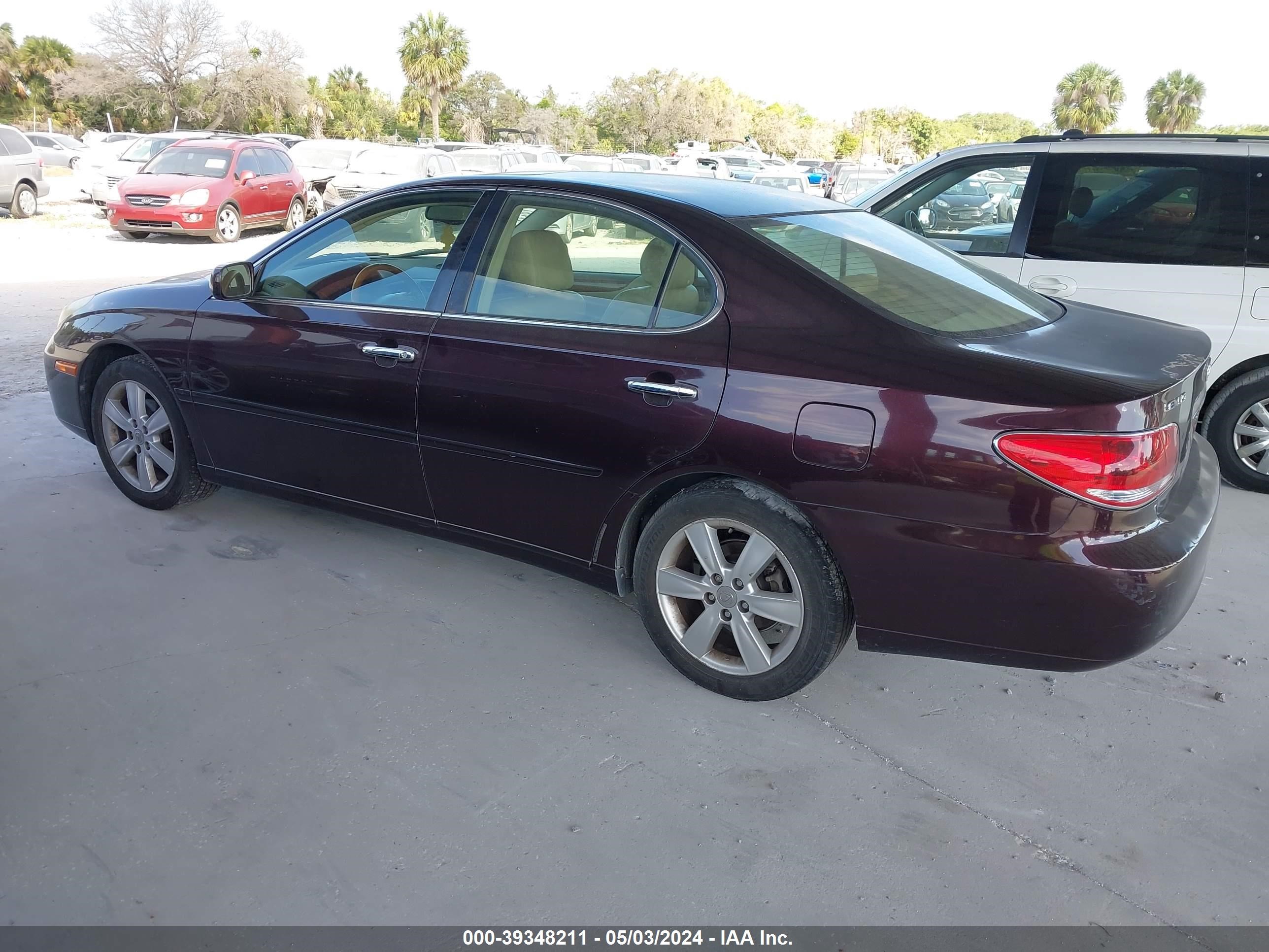 Photo 2 VIN: JTHBA30G855059293 - LEXUS ES 