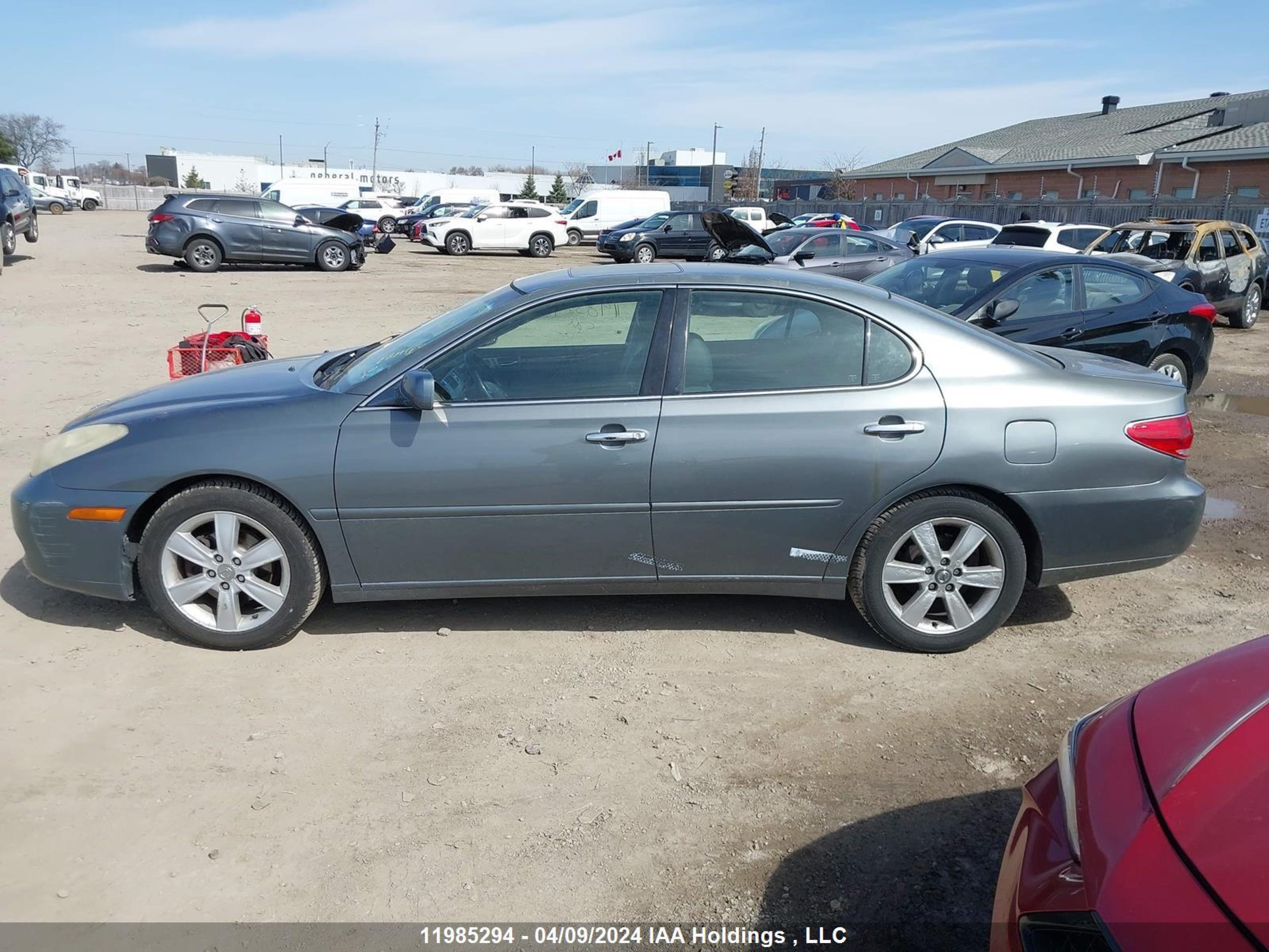 Photo 13 VIN: JTHBA30G855139063 - LEXUS ES 