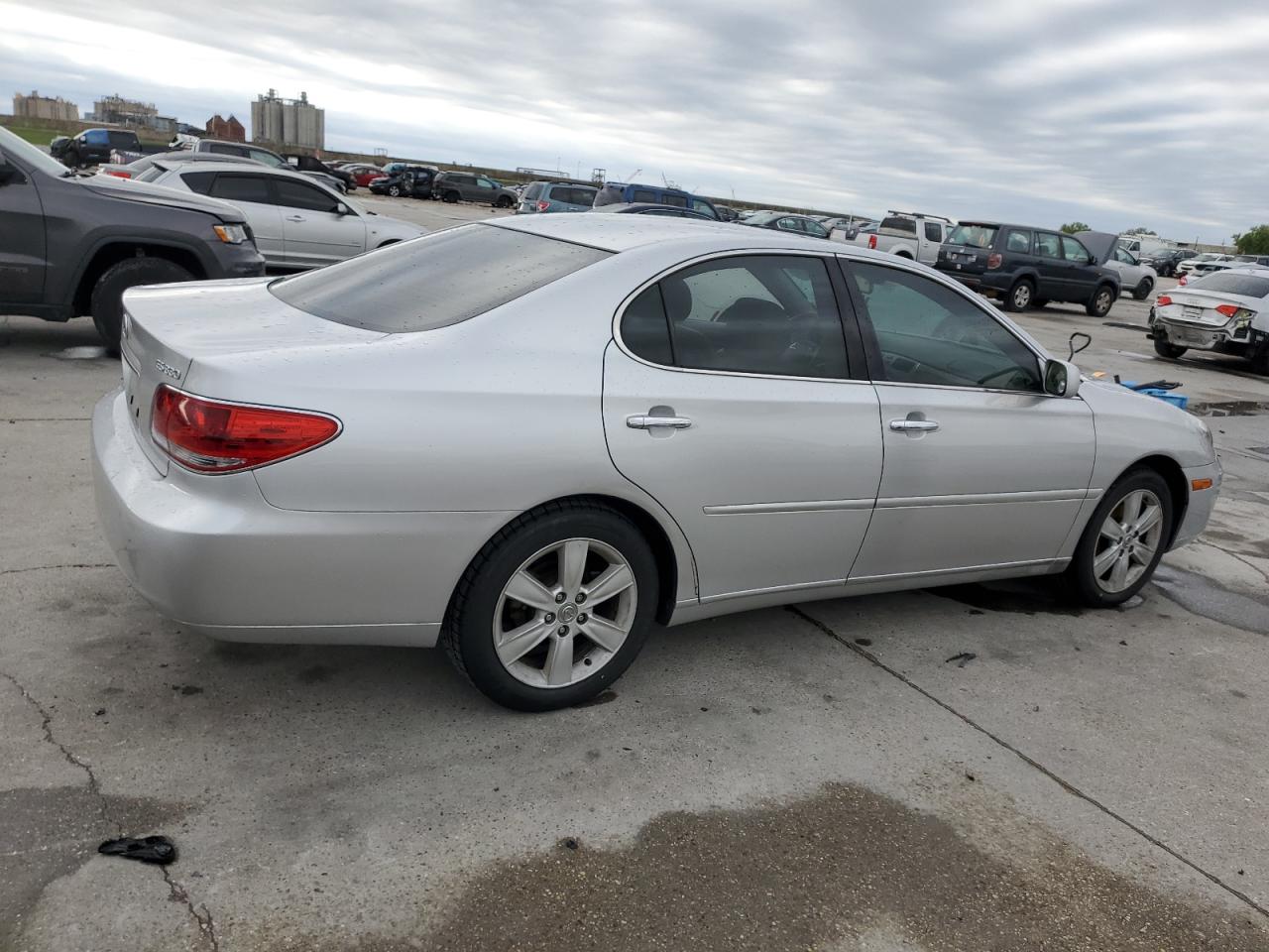 Photo 2 VIN: JTHBA30G865169374 - LEXUS ES 