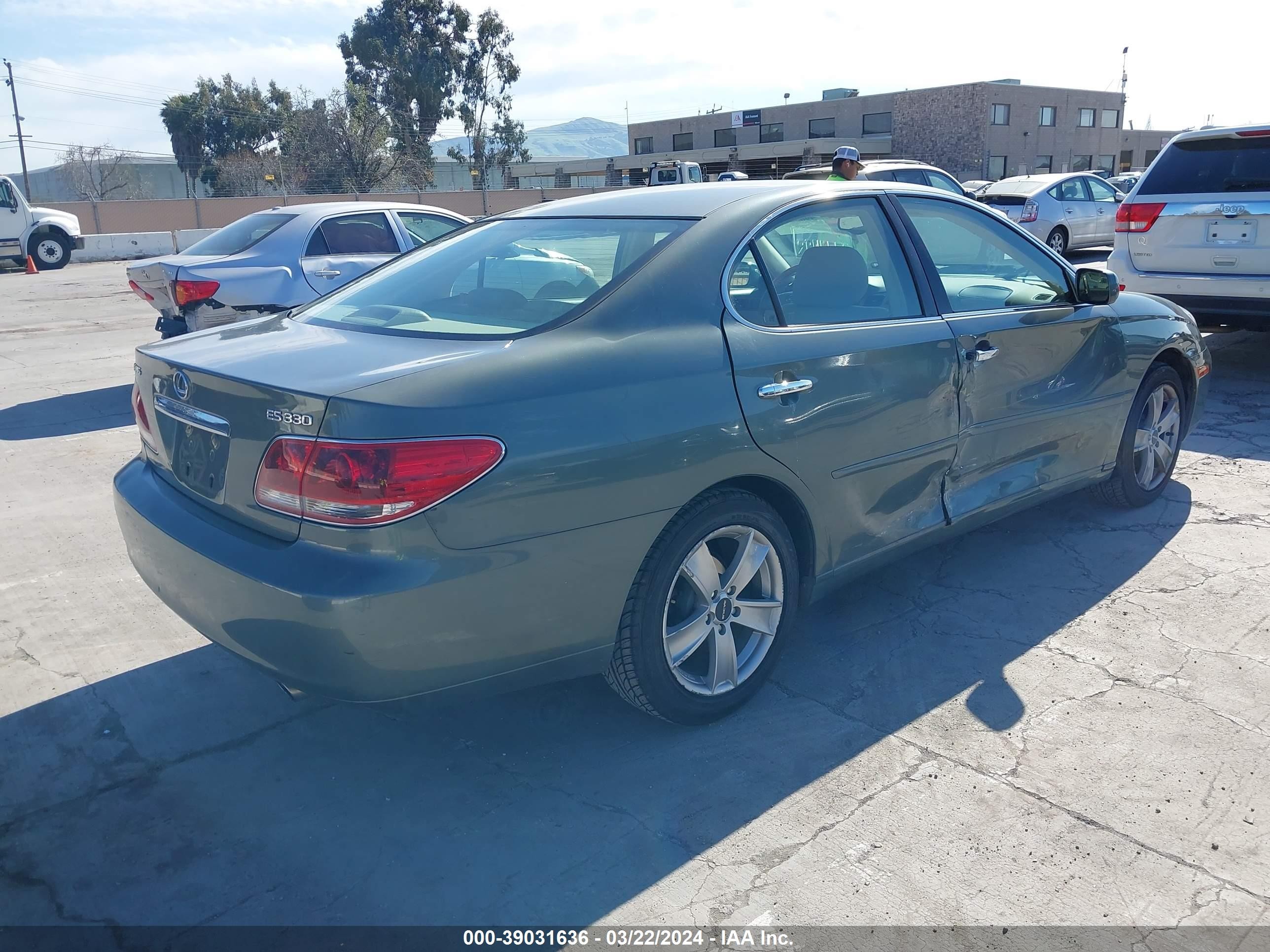 Photo 3 VIN: JTHBA30G865172419 - LEXUS ES 